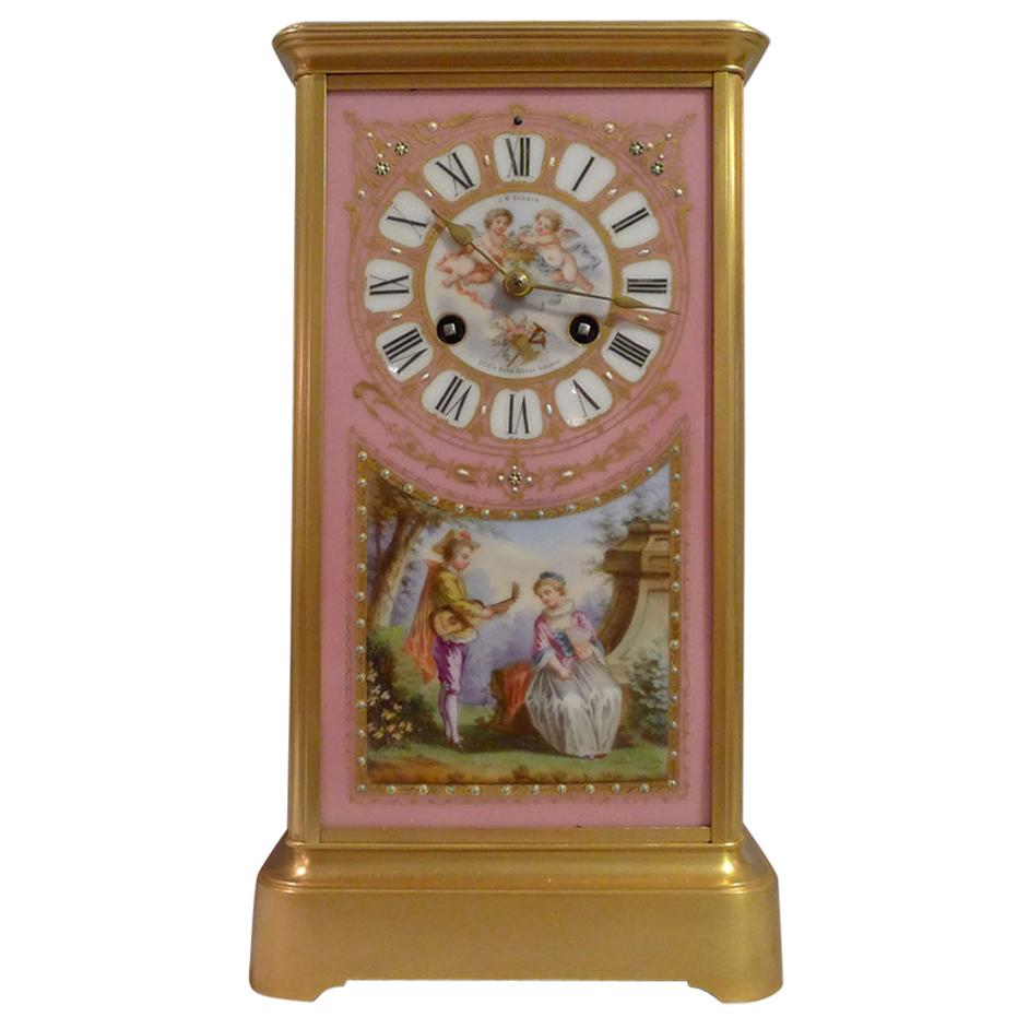 Pendule de cheminée française Napoléon III en orfèvrerie et porcelaine à quatre faces en forme de verre