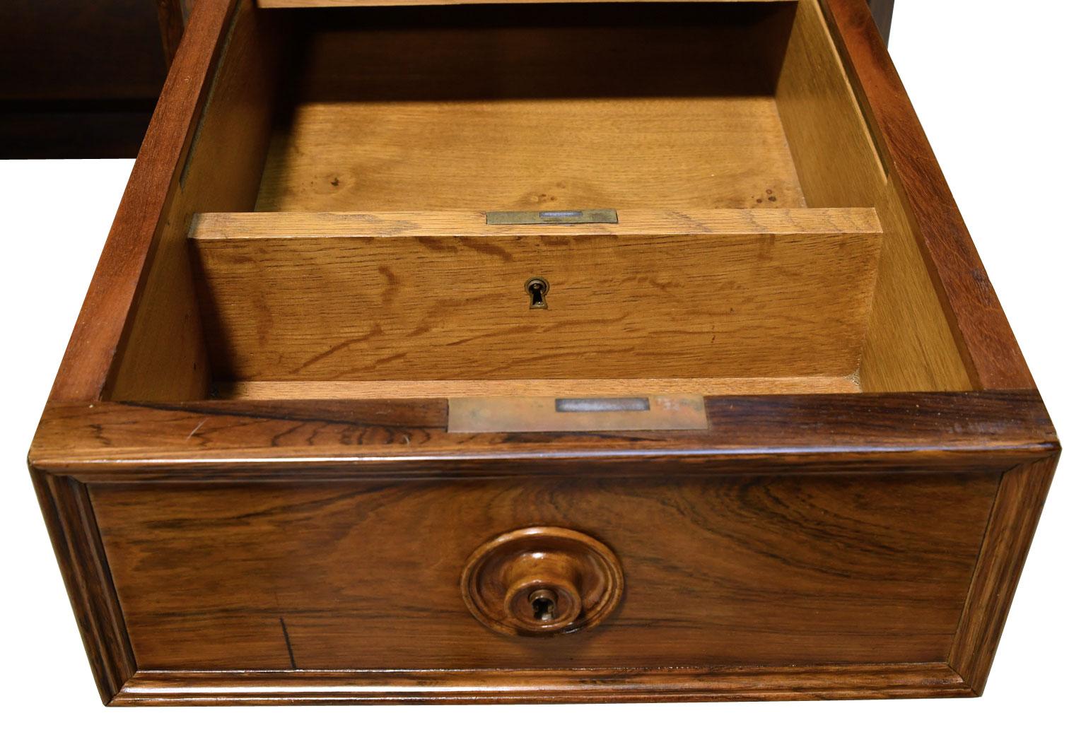 French Napoleon III Rosewood Pedestal Desk with Pull Out Secretary, circa 1865 For Sale 7