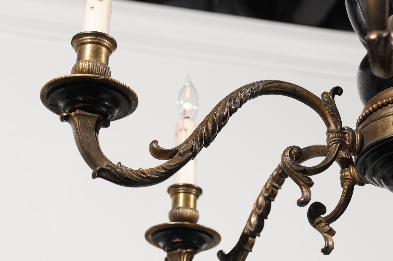 Araña francesa de seis luces de madera ebonizada y bronce del periodo Napoleón III de la década de 1860 3