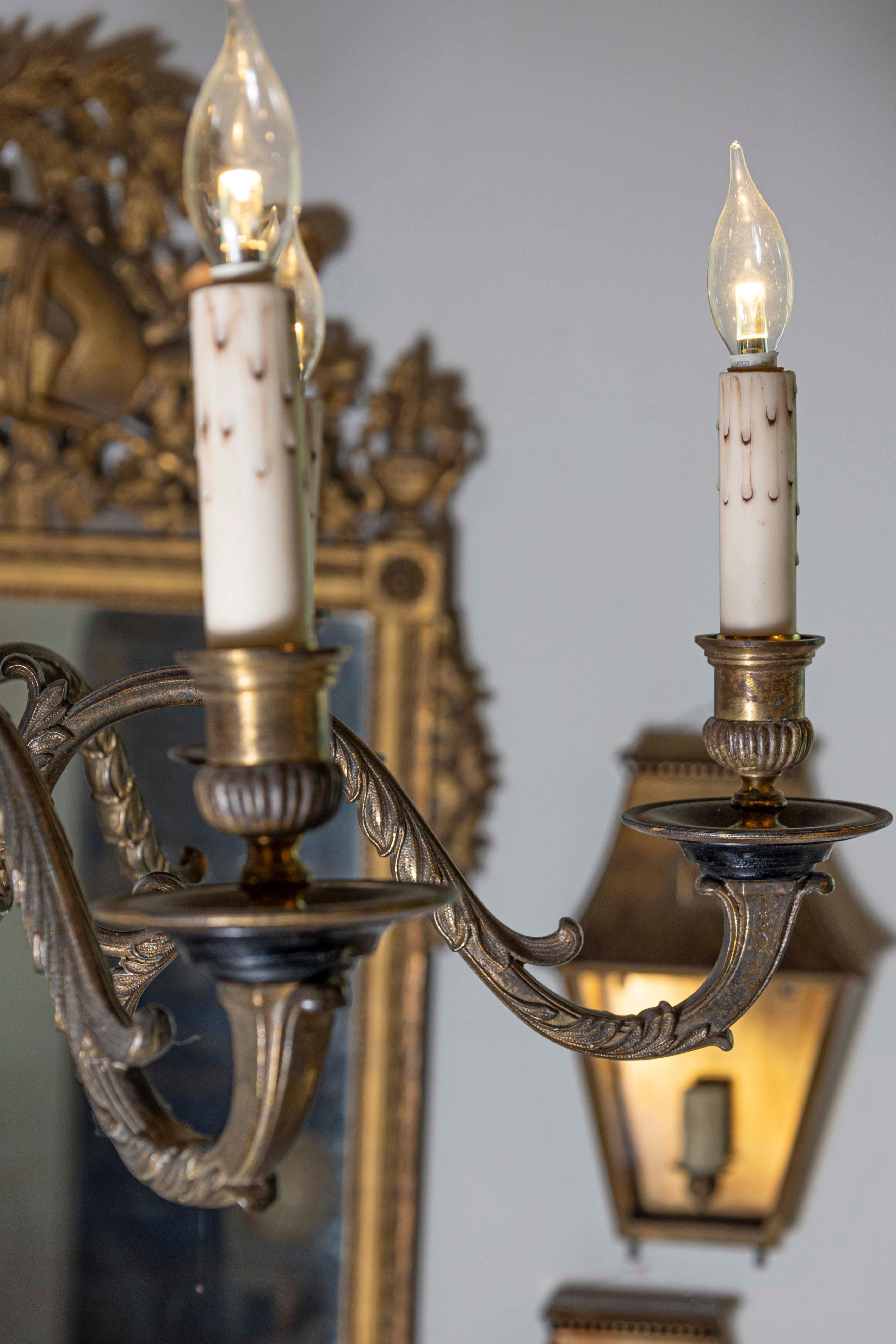 Lampadario francese a sei luci in legno ebanizzato e bronzo del 1860, periodo Napoleone III In condizioni buone in vendita a Atlanta, GA