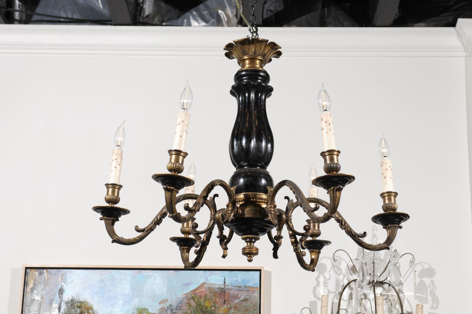 Sechs-Licht-Kronleuchter aus ebonisiertem Holz und Bronze aus der Zeit Napoleons III., 1860er Jahre im Zustand „Gut“ im Angebot in Atlanta, GA