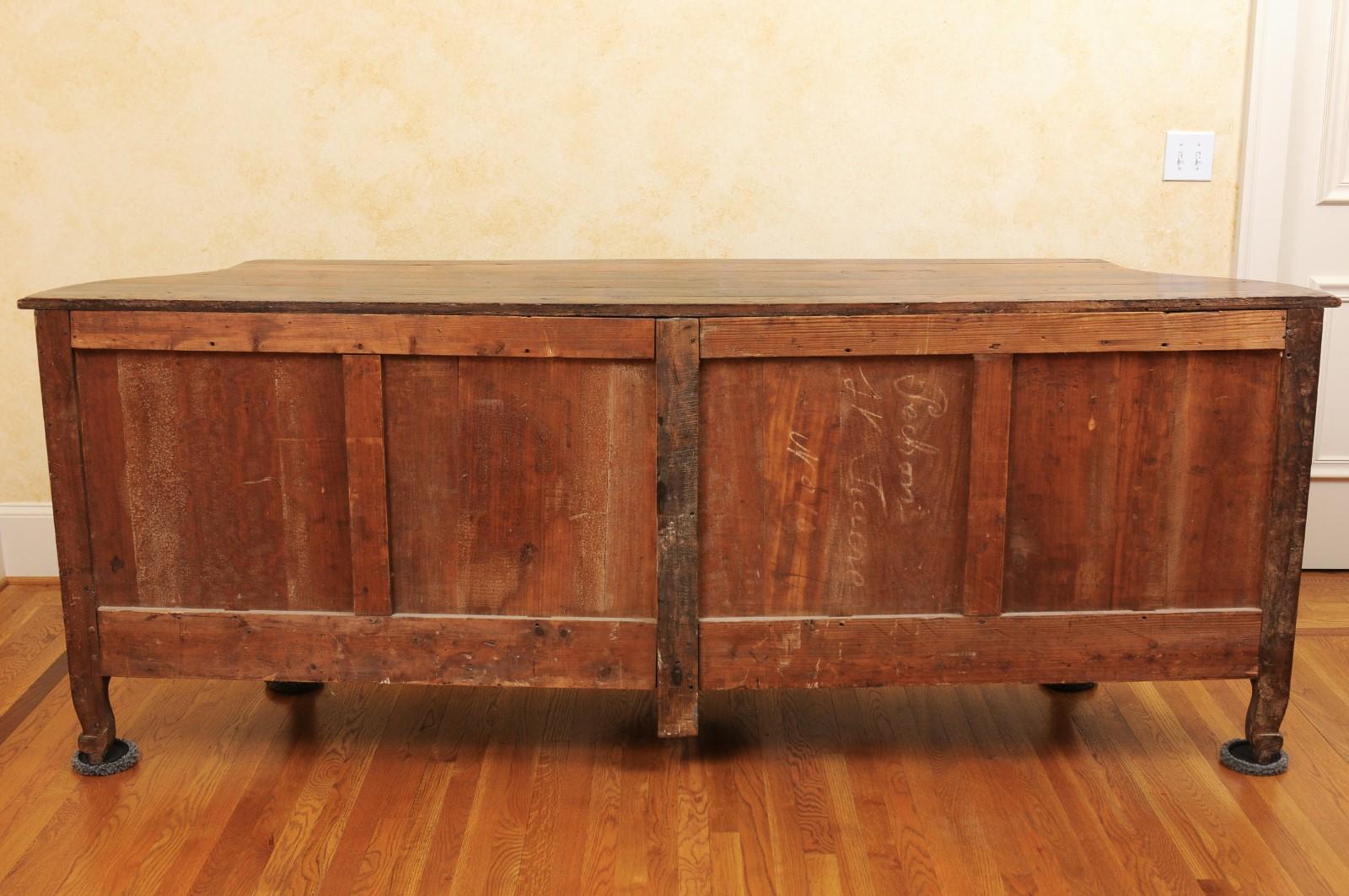 French Napoléon III Period 1860s Walnut Enfilade with Oak Top and Bombé Sides 12