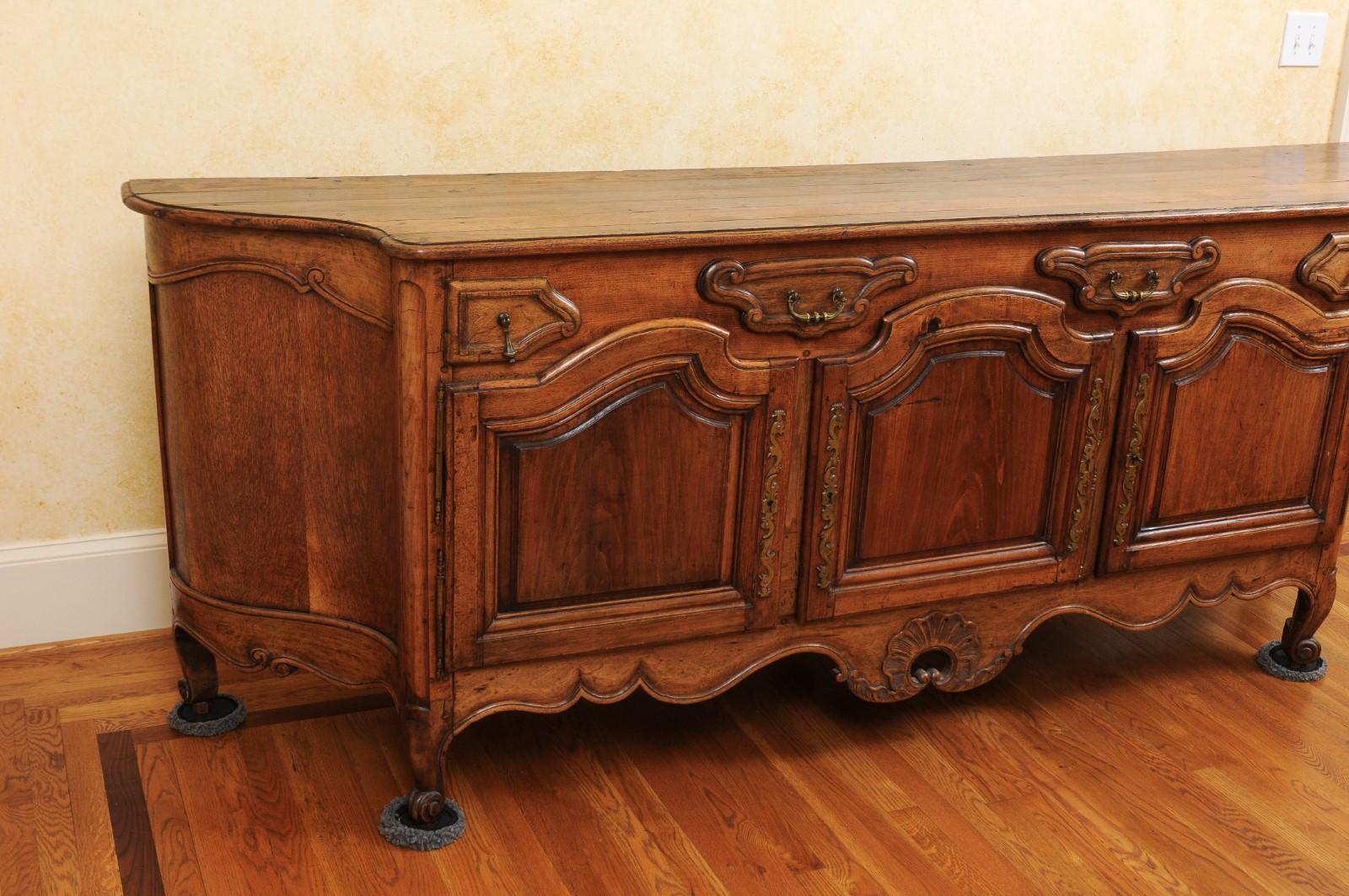 19th Century French Napoléon III Period 1860s Walnut Enfilade with Oak Top and Bombé Sides