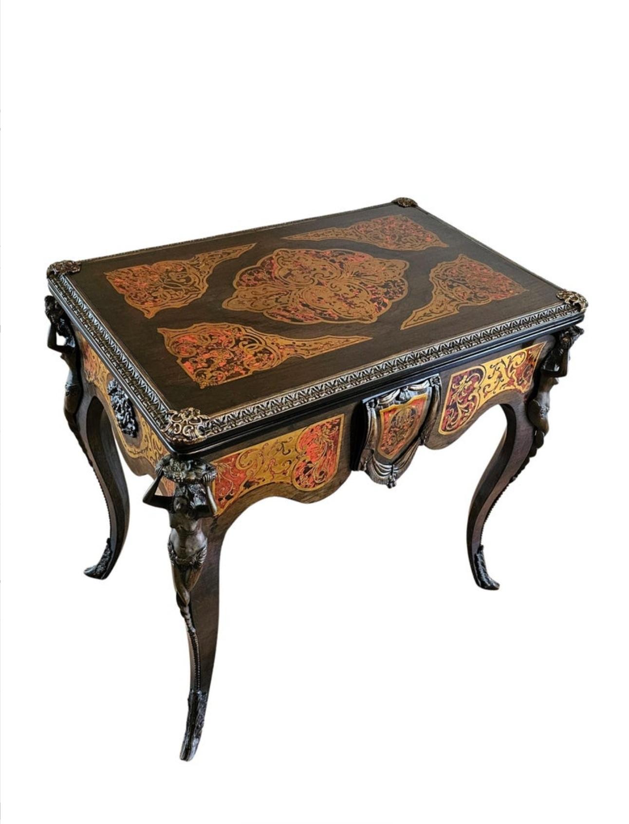 A fine French Napoleon III Second Empire Period (1852-1870) fliptop card game table.

Make a statement with this striking example of high-quality Parisian craftsmanship. Exquisitely handcrafted in France in the Mmid-19th Century, exceptionally