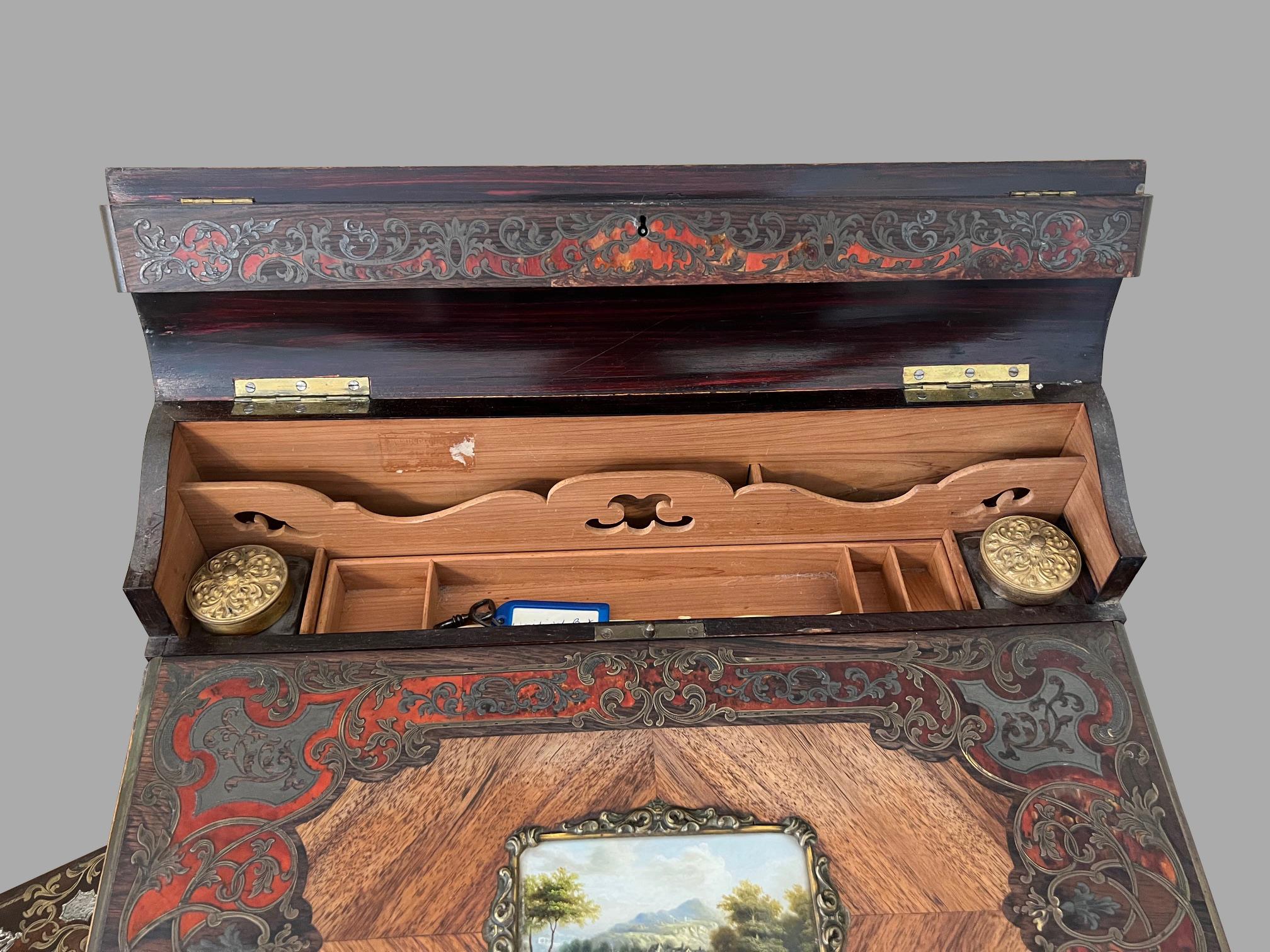 French Napoleon III Period Brass Inlaid Rosewood and Walnut Lap Desk en venta 3