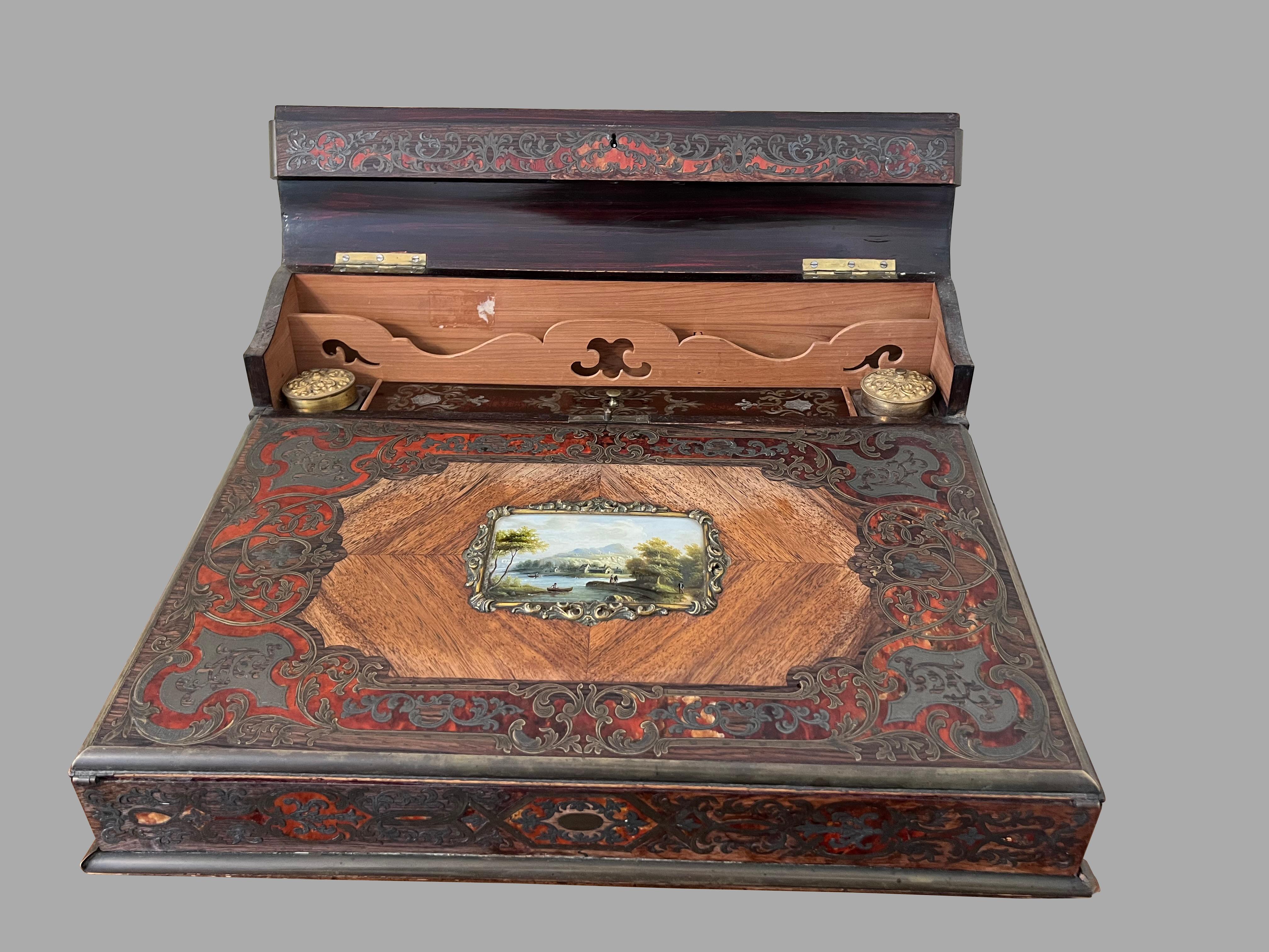 French Napoleon III Period Brass Inlaid Rosewood and Walnut Lap Desk en Bueno estado para la venta en San Francisco, CA