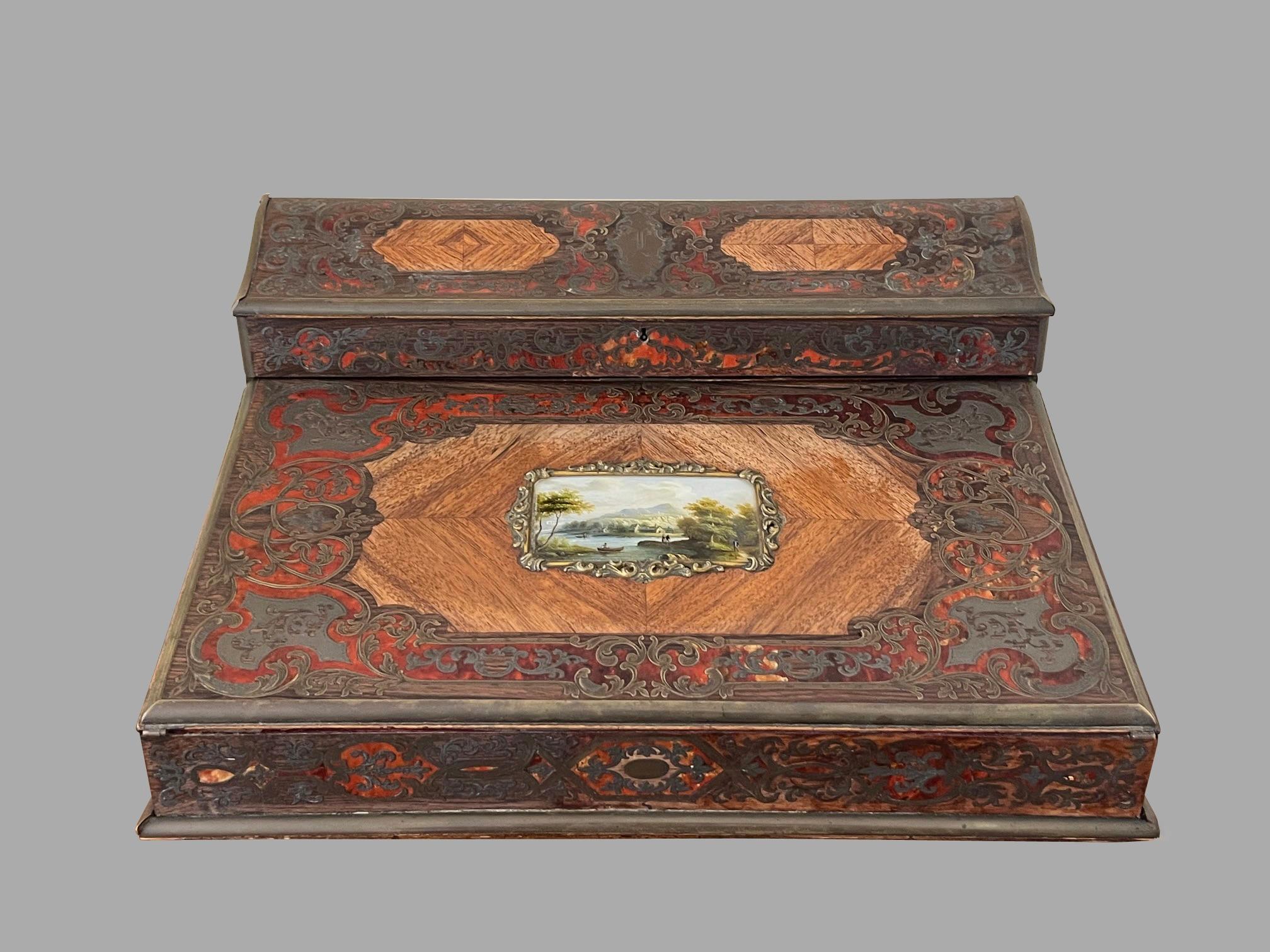 French Napoleon III Period Brass Inlaid Rosewood and Walnut Lap Desk en venta 1