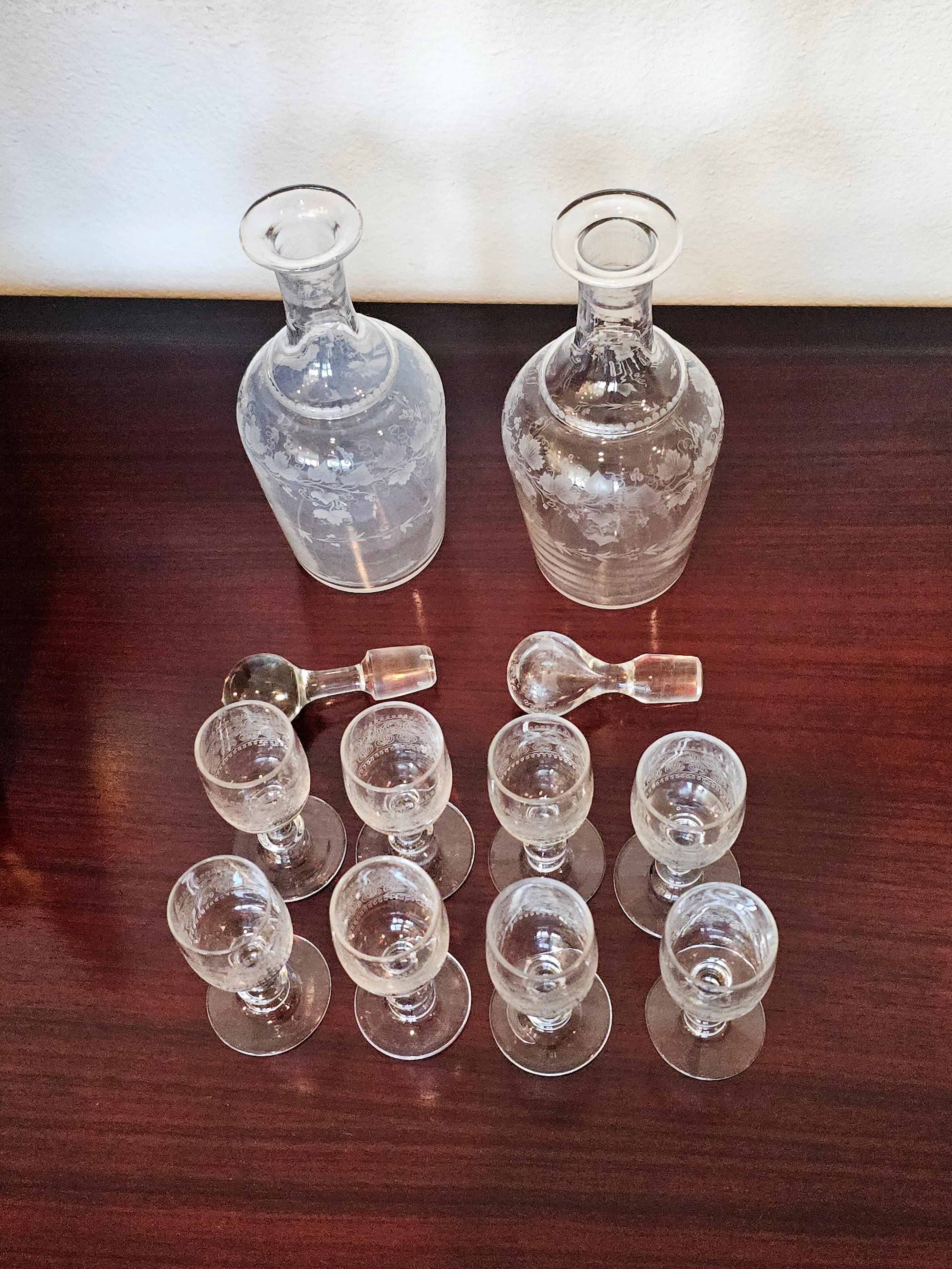 Französisches Cave a Liqueur-Service-Set aus ebonisiertem Kristall, Napoleon III.-Periode im Angebot 2
