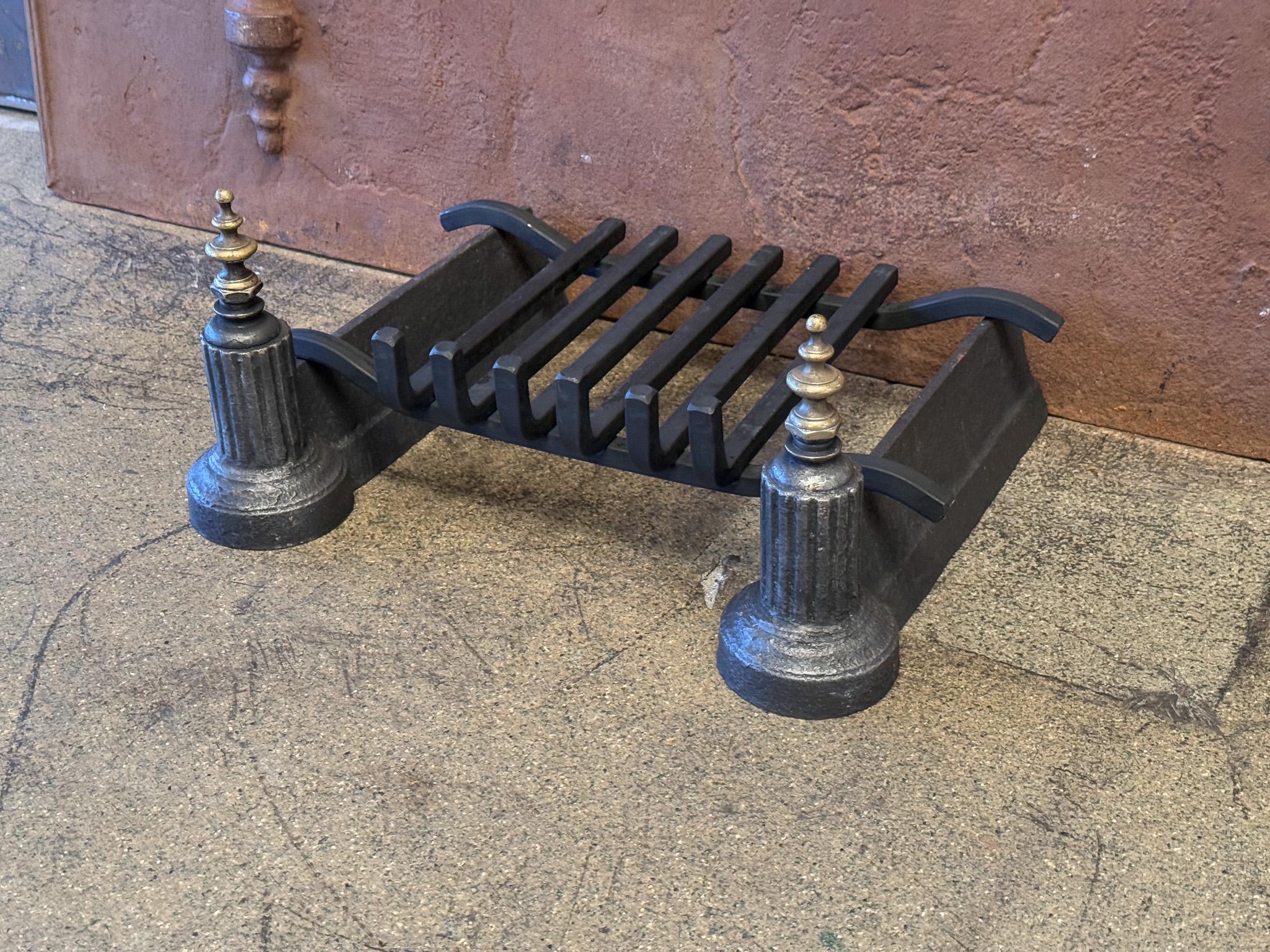 Laiton Grille de cheminée d'époque Napoléon III en vente