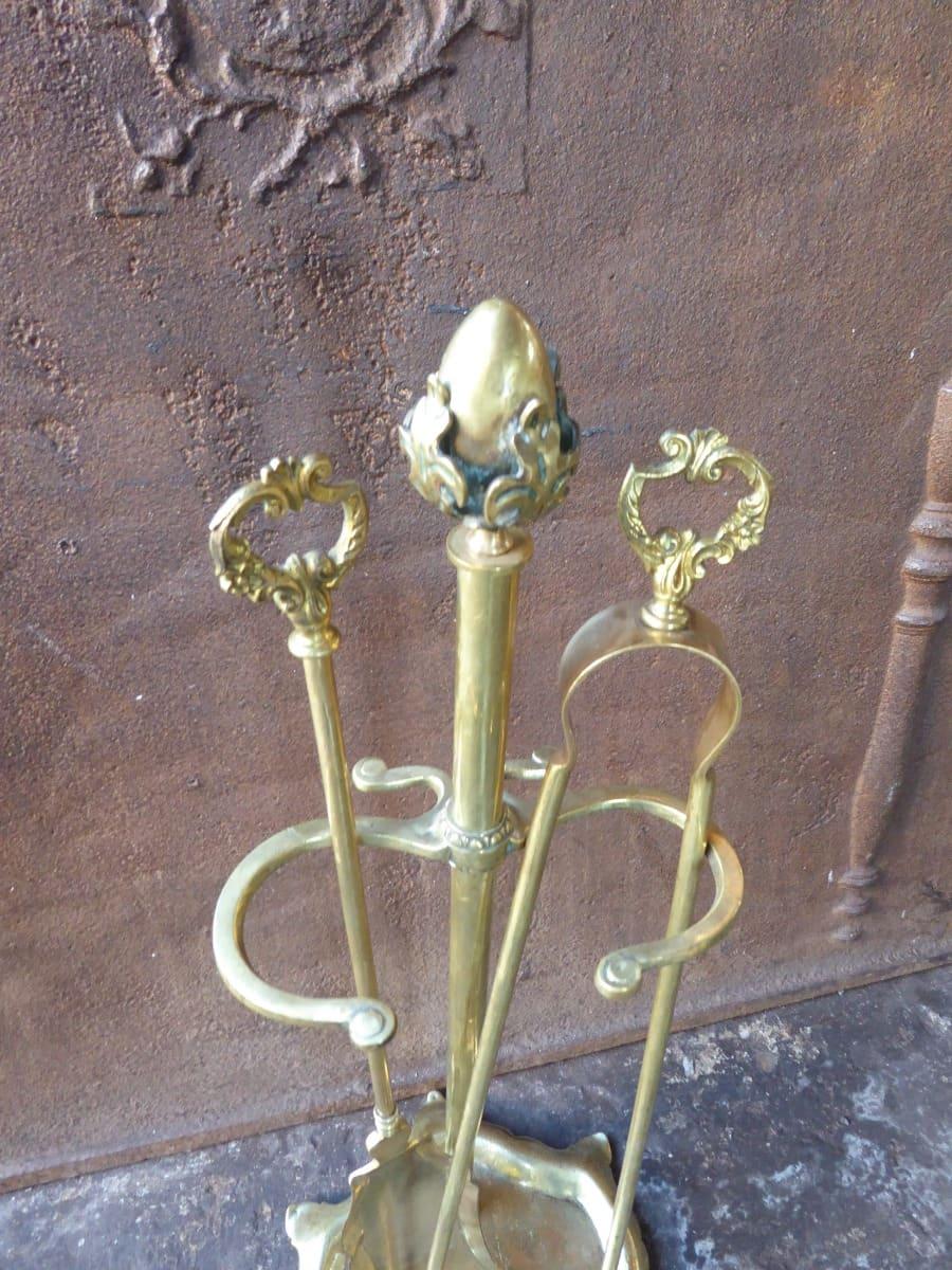 Ottone Attrezzi da camino o da fuoco francesi del periodo Napoleone III, XIX secolo in vendita