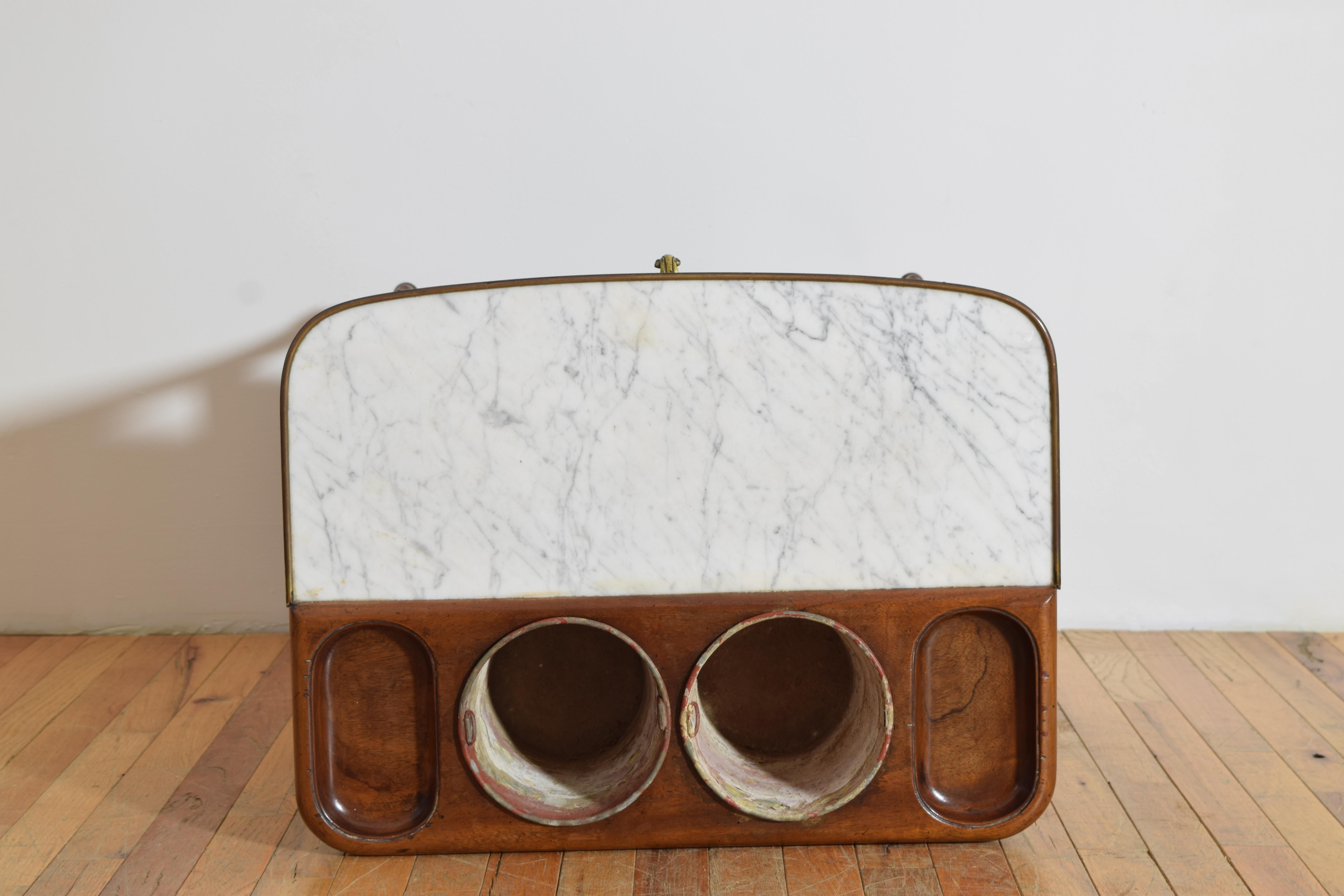 Rafraichissoir francés de nogal, mármol y cinc del periodo Napoleón III, ca. 1865 en venta 5