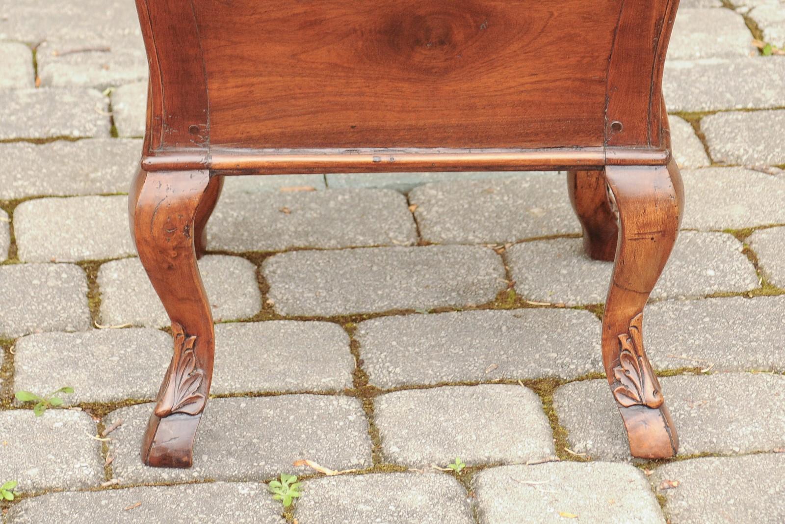 French Napoleon III Period Walnut Planter with Tin Interior and Cabriole Legs For Sale 2