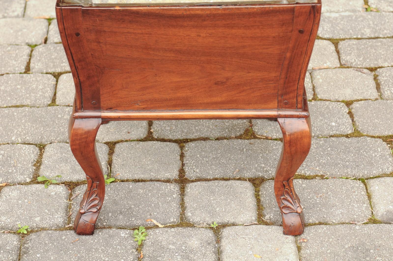 French Napoleon III Period Walnut Planter with Tin Interior and Cabriole Legs For Sale 4