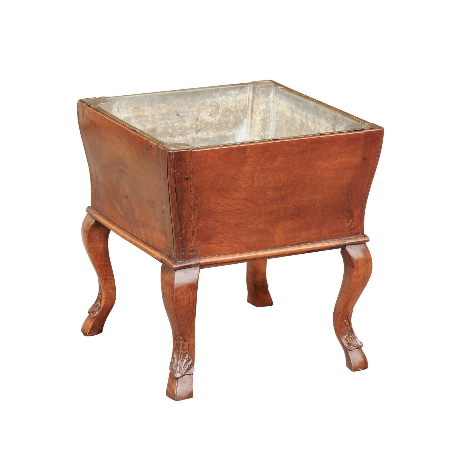 French Napoleon III Period Walnut Planter with Tin Interior and Cabriole Legs For Sale