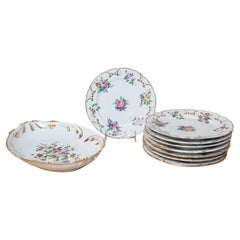 Assiettes en porcelaine de Paris de Napoléon III à décor floral, vendues séparément