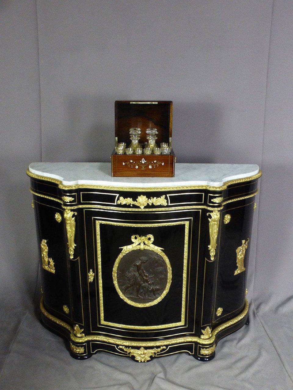 French Napoleon III Rosewood and Baccarat Crystal Liquor Cellar 7