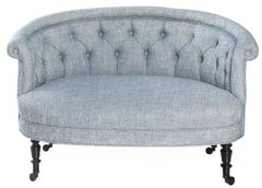 Kleines Sofa mit runder Rückenlehne und Schnörkelrücken, Napoleon III.-Stil