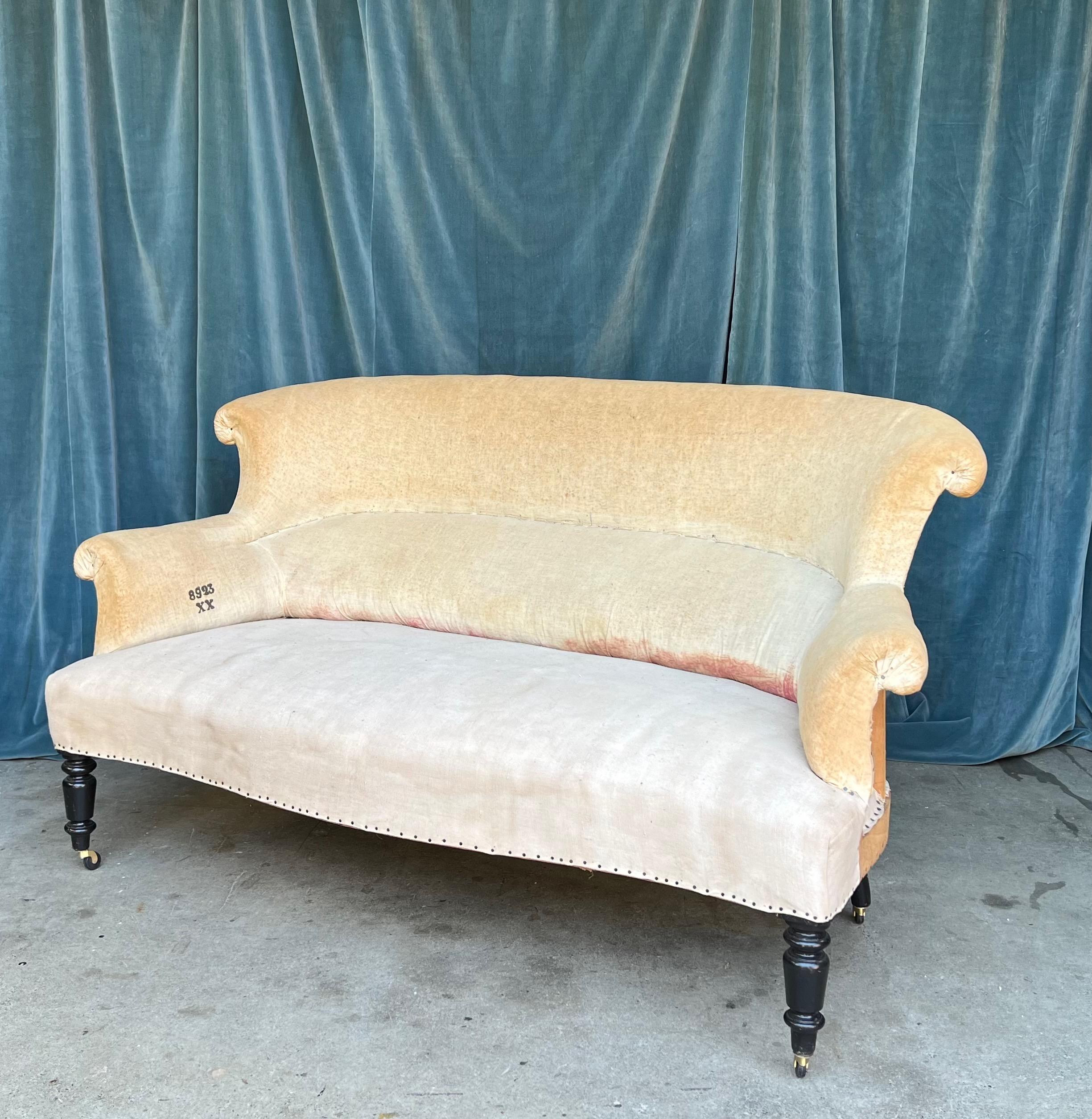 19th Century French Napoleon III Settee in Muslin For Sale