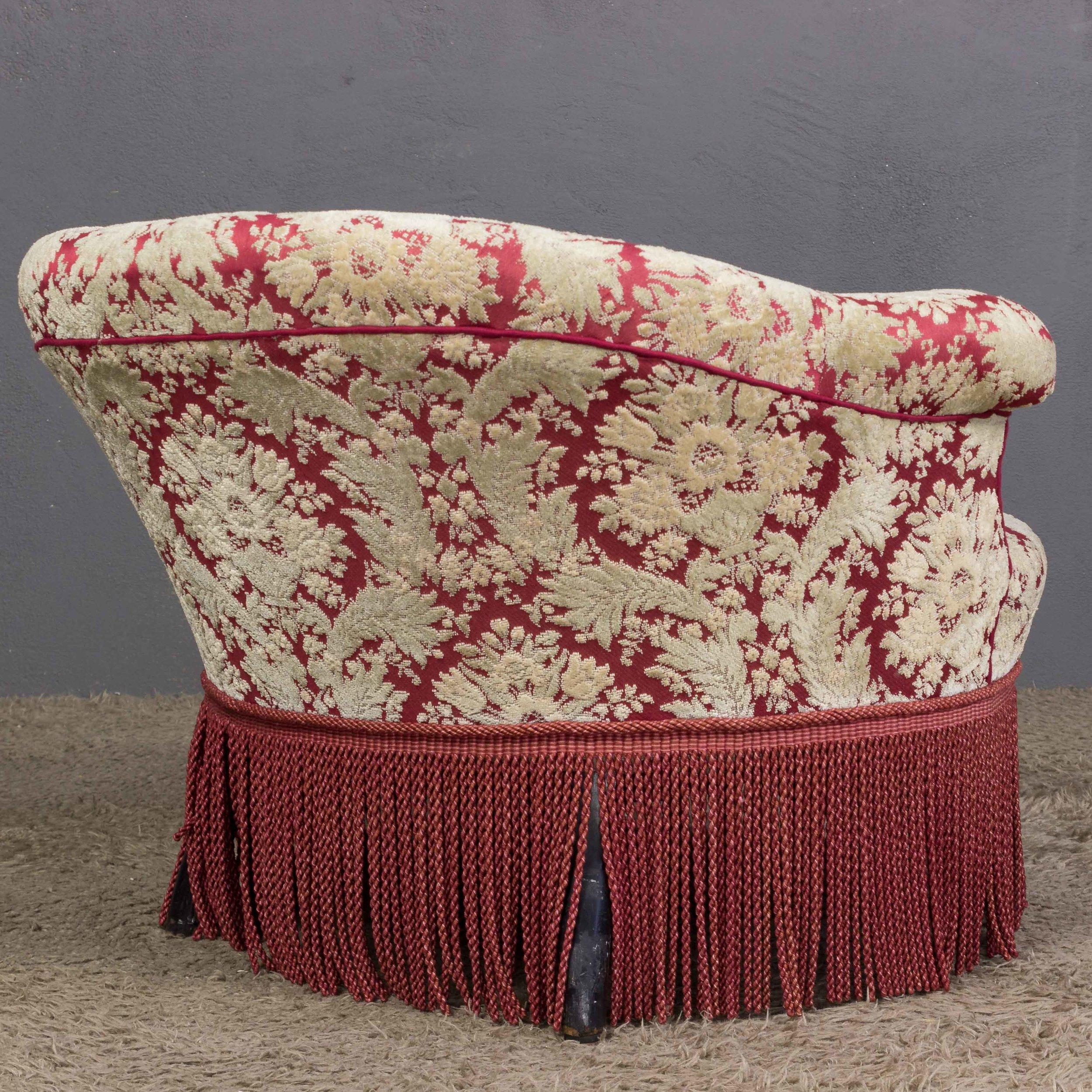 French Napoleon III Slipper Chair in Floral Fabric For Sale 4