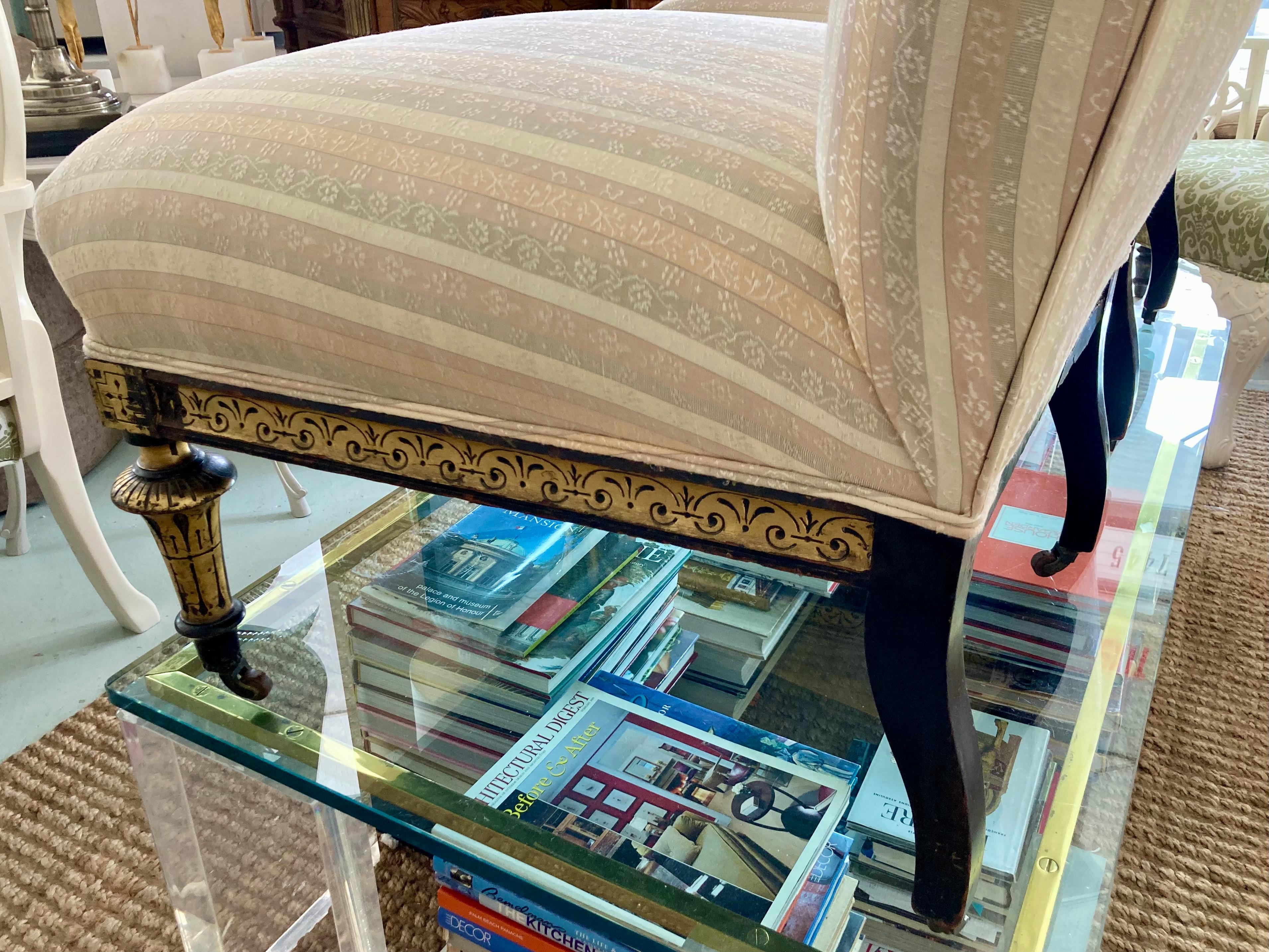 Französische Napoleon III.-Sessel ohne Armlehne, vergoldete Ebenholzdetails, ein Paar im Angebot 6