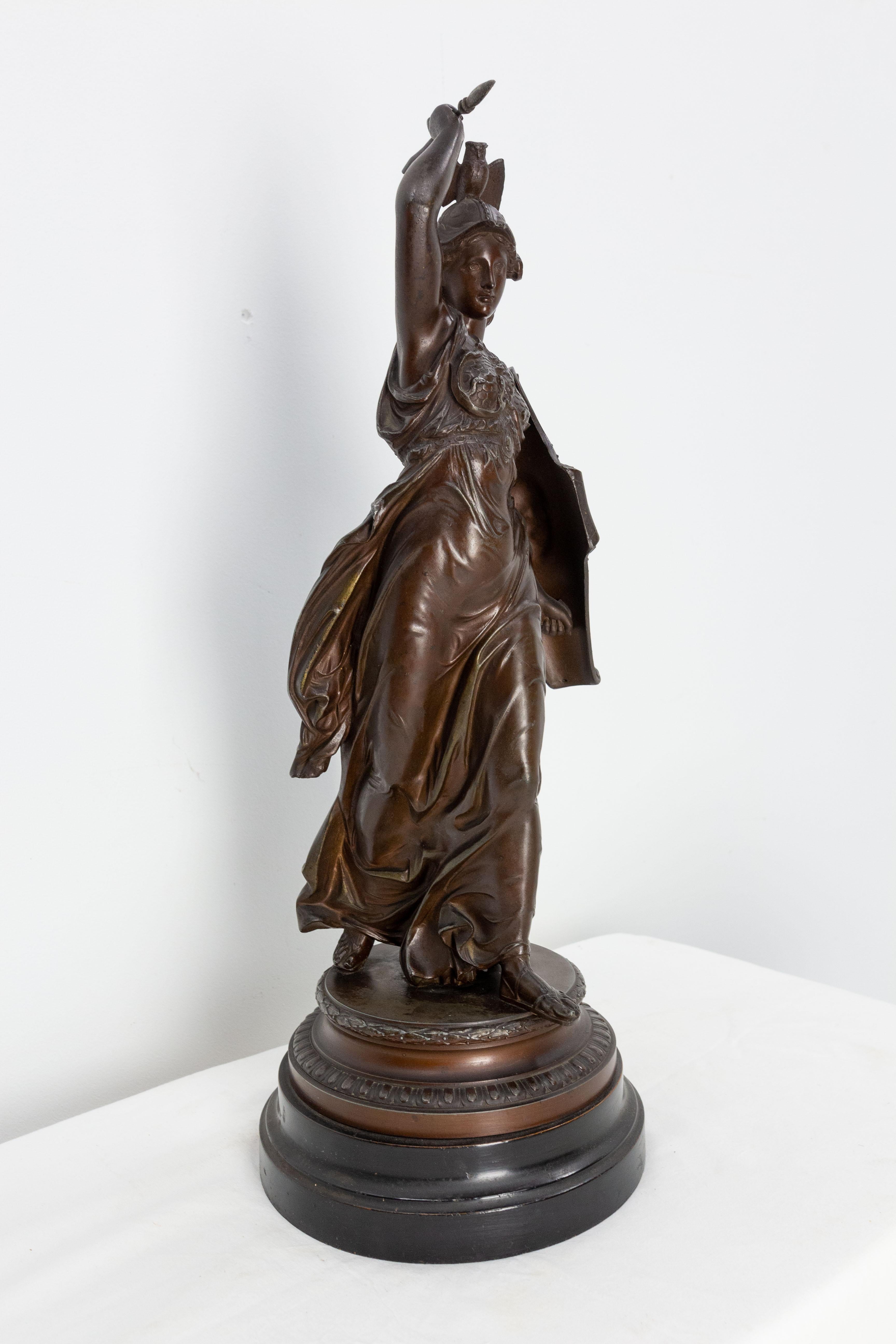 French Napoleon III Spelter Athena Statuette circa 1890 In Good Condition For Sale In Labrit, Landes