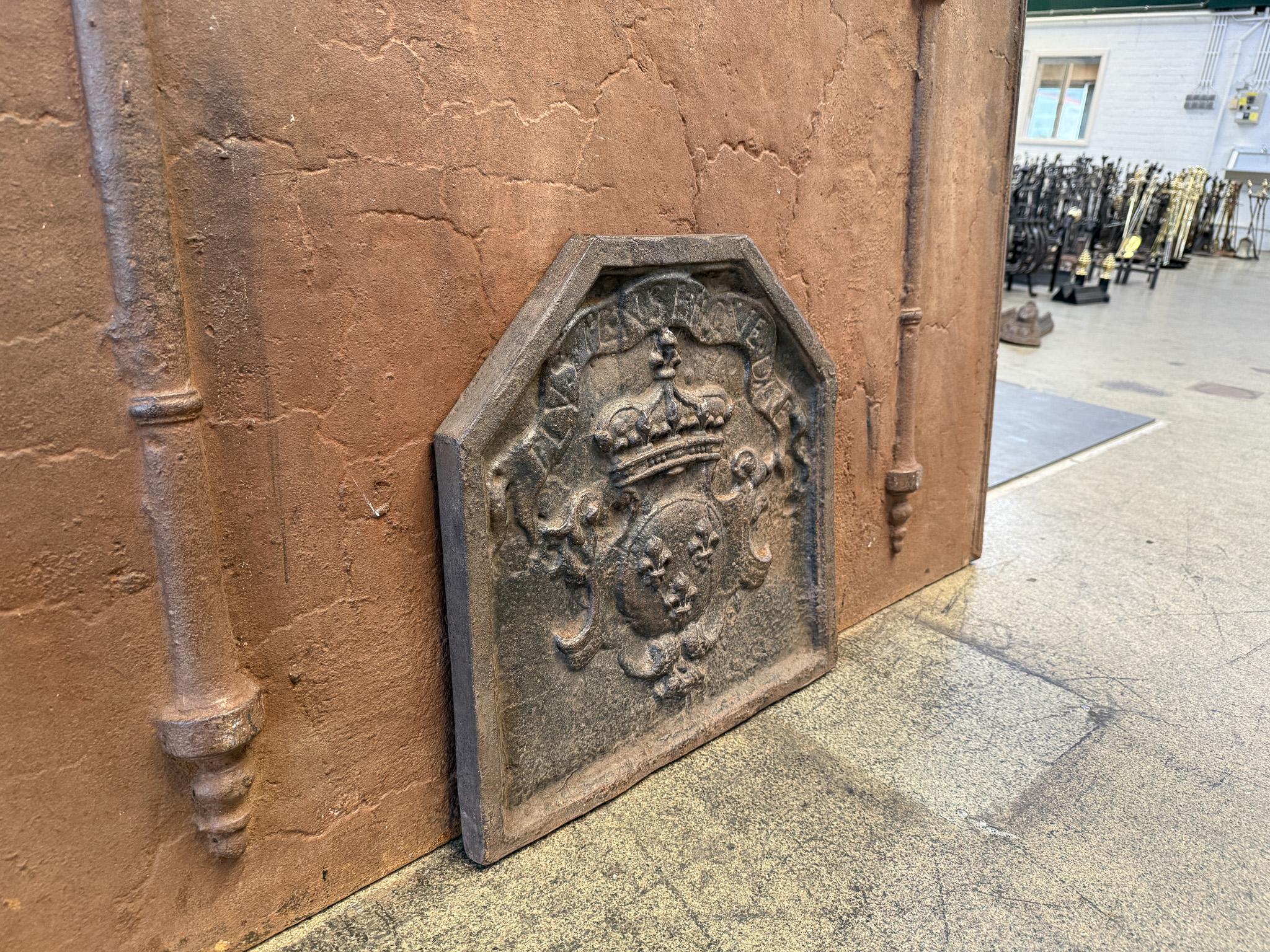 Plaque de cheminée / dosseret de style Napoléon III français 'Armoiries de France en vente 3