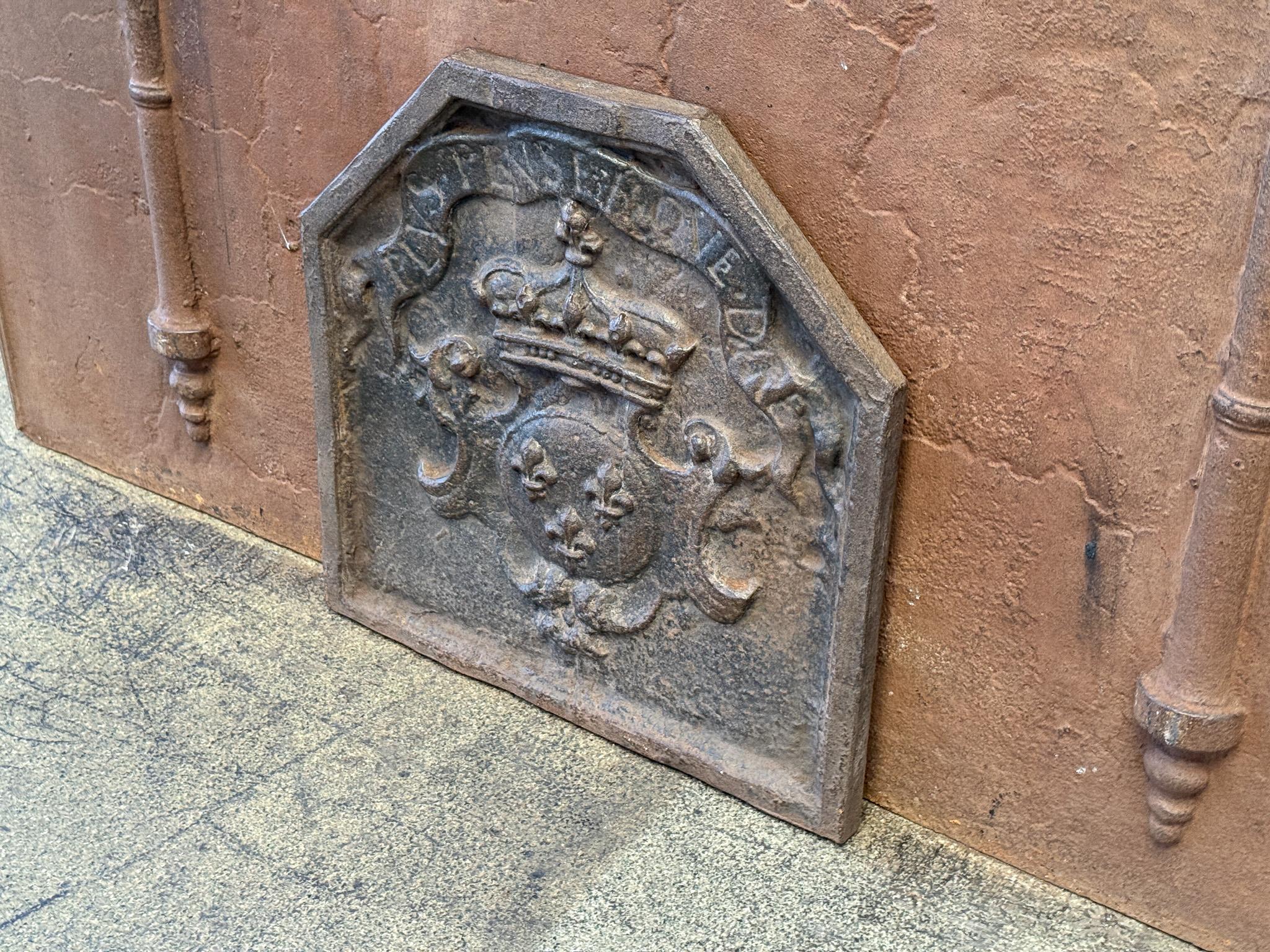 Moulage Plaque de cheminée / dosseret de style Napoléon III français 'Armoiries de France en vente