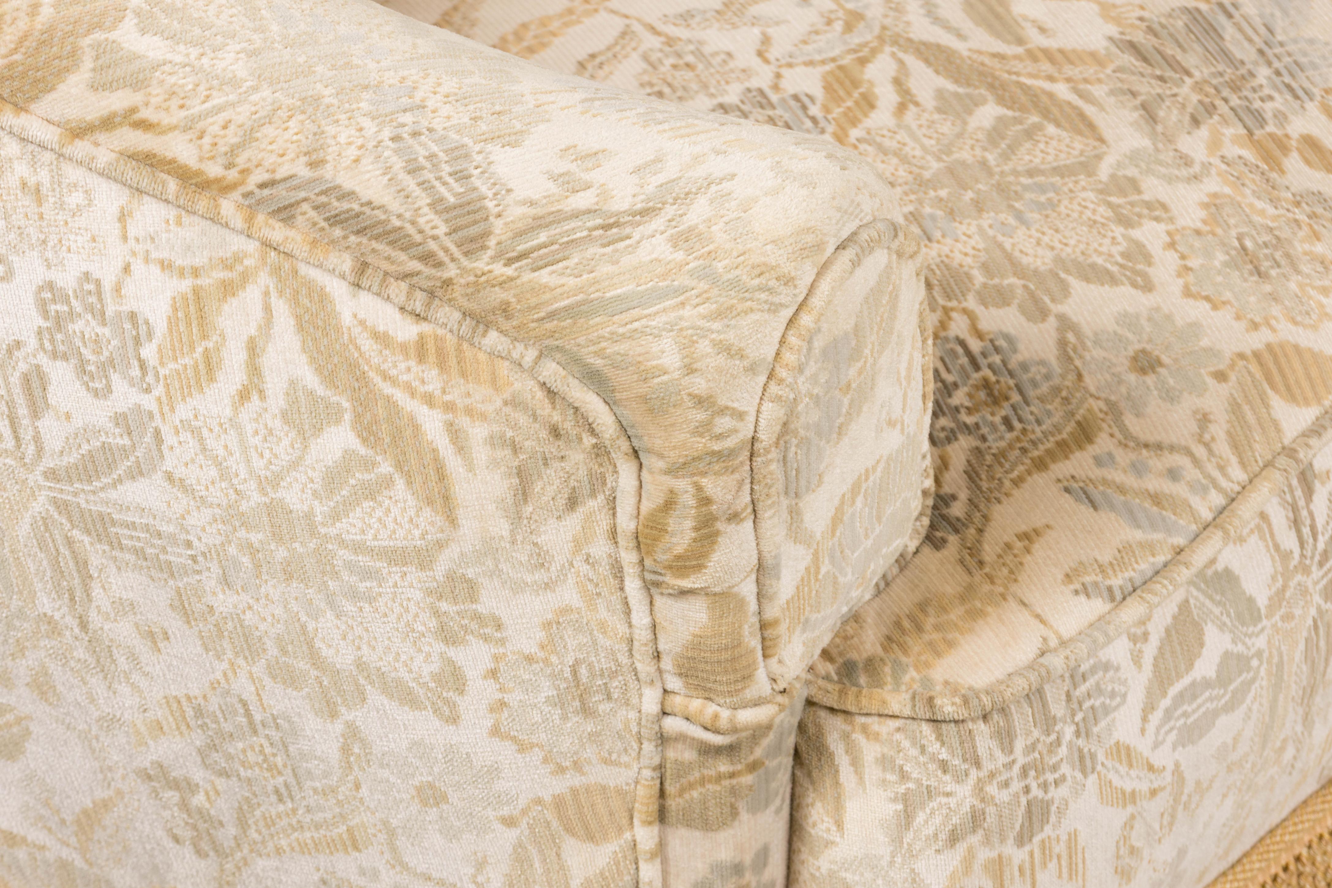 Canapé français de style Napoléon III en velours Jacquard floral en vente 4
