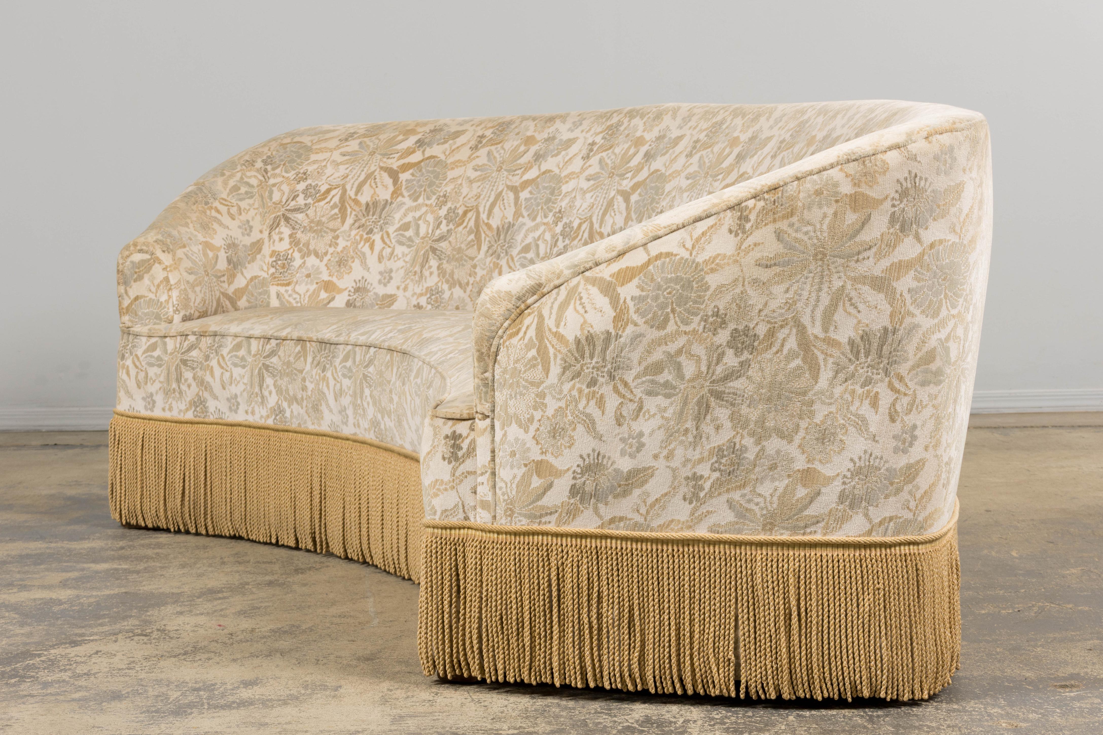 Canapé français de style Napoléon III en velours Jacquard floral en vente 8