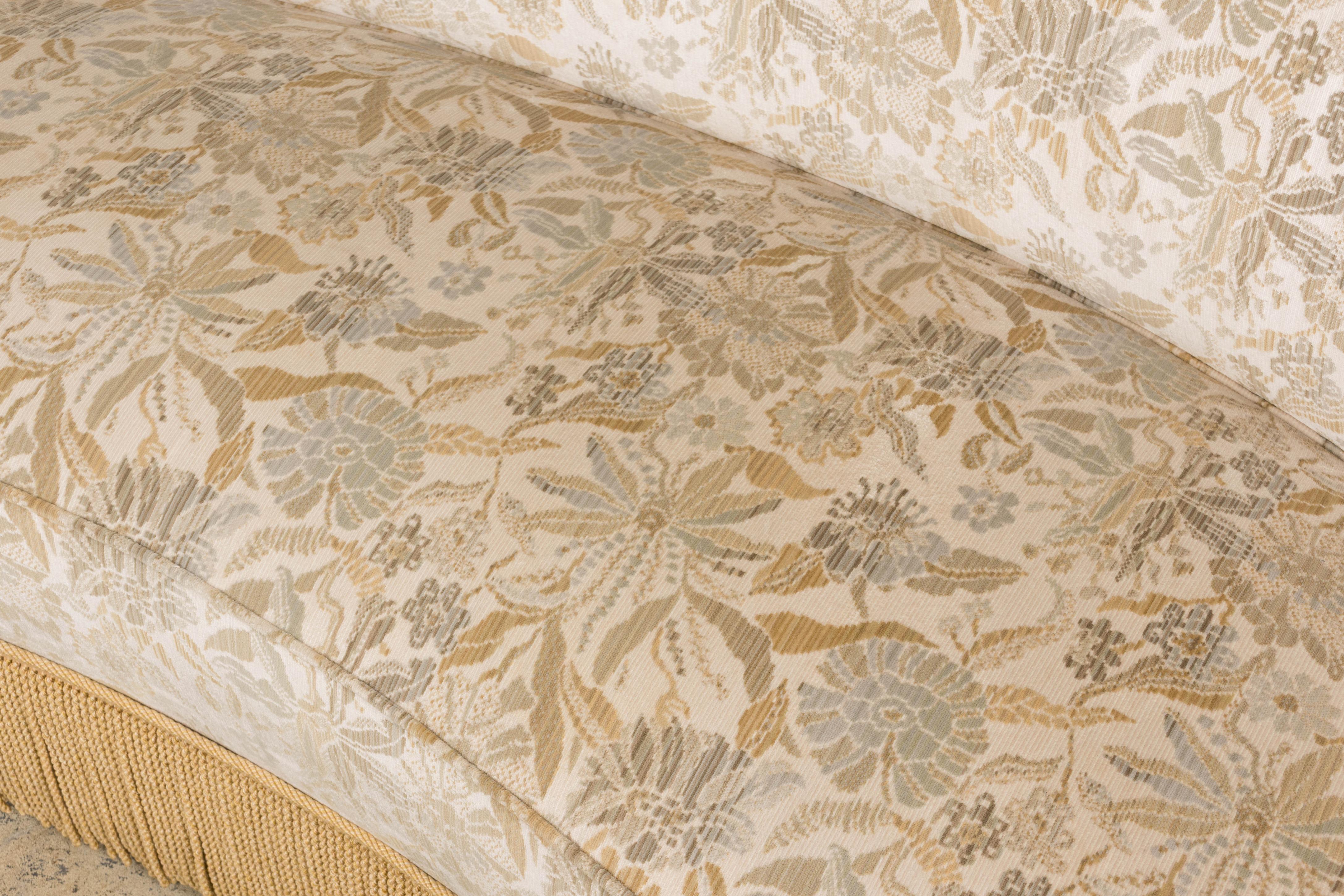 Canapé français de style Napoléon III en velours Jacquard floral en vente 10