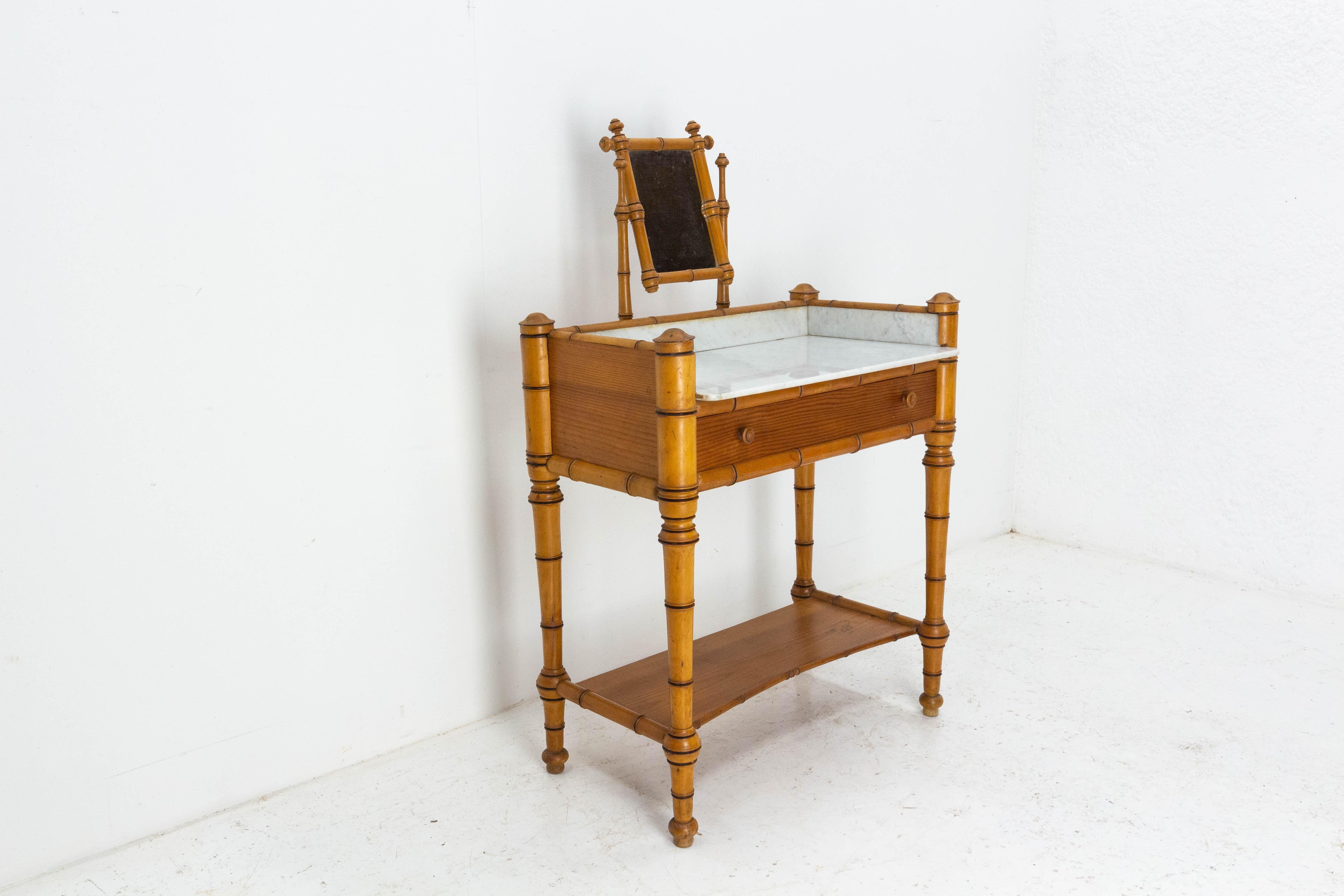 French Napoleon III Style Dressing Table Vanity Unit Marble and Mirror, c. 1890 In Good Condition In Labrit, Landes