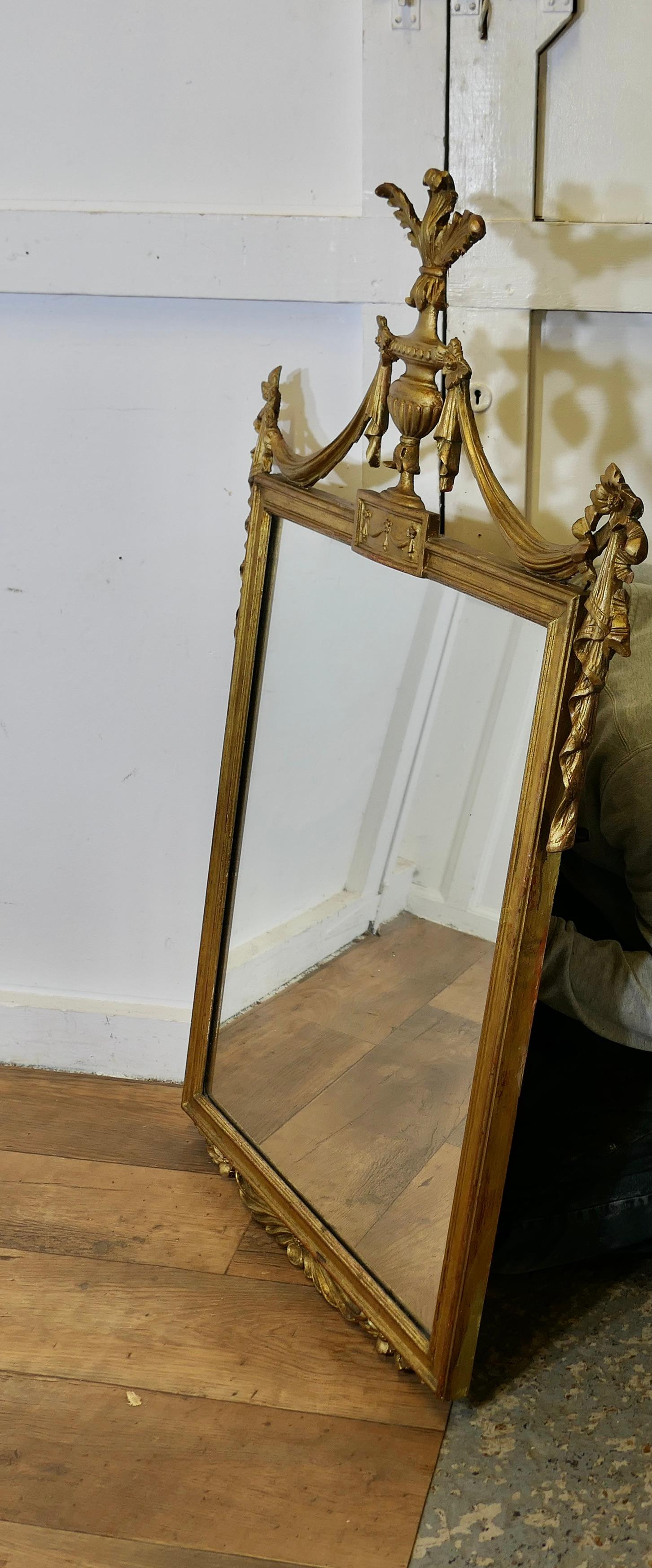 Specchio da parete dorato in stile Napoleone III in vendita 1