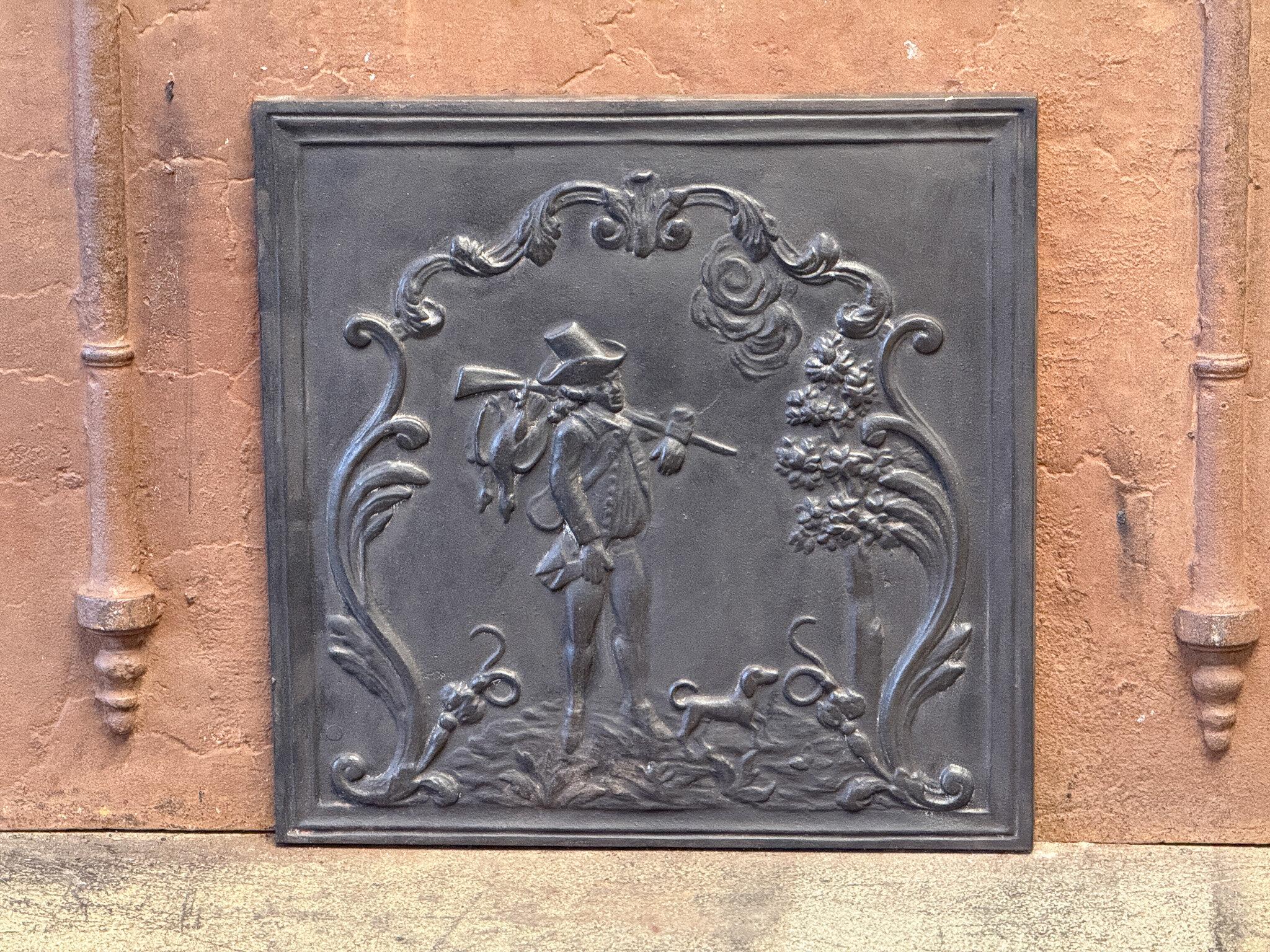 French Napoleon III Style 'Hunter' Fireback / Backsplash, 20th Century Napoleón III en venta