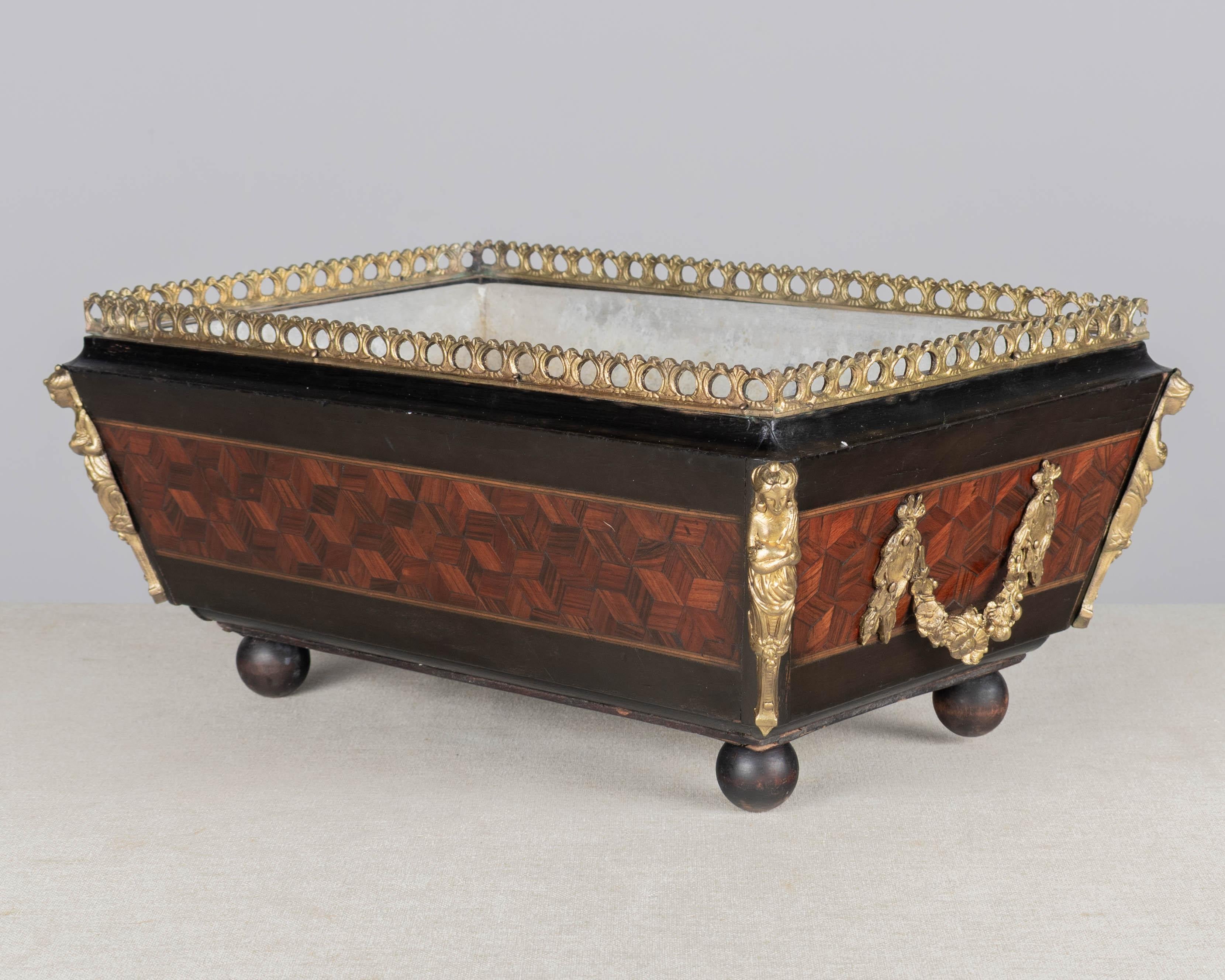 XX secolo Jardinière o Cachepot francese in stile Napoleone III in vendita