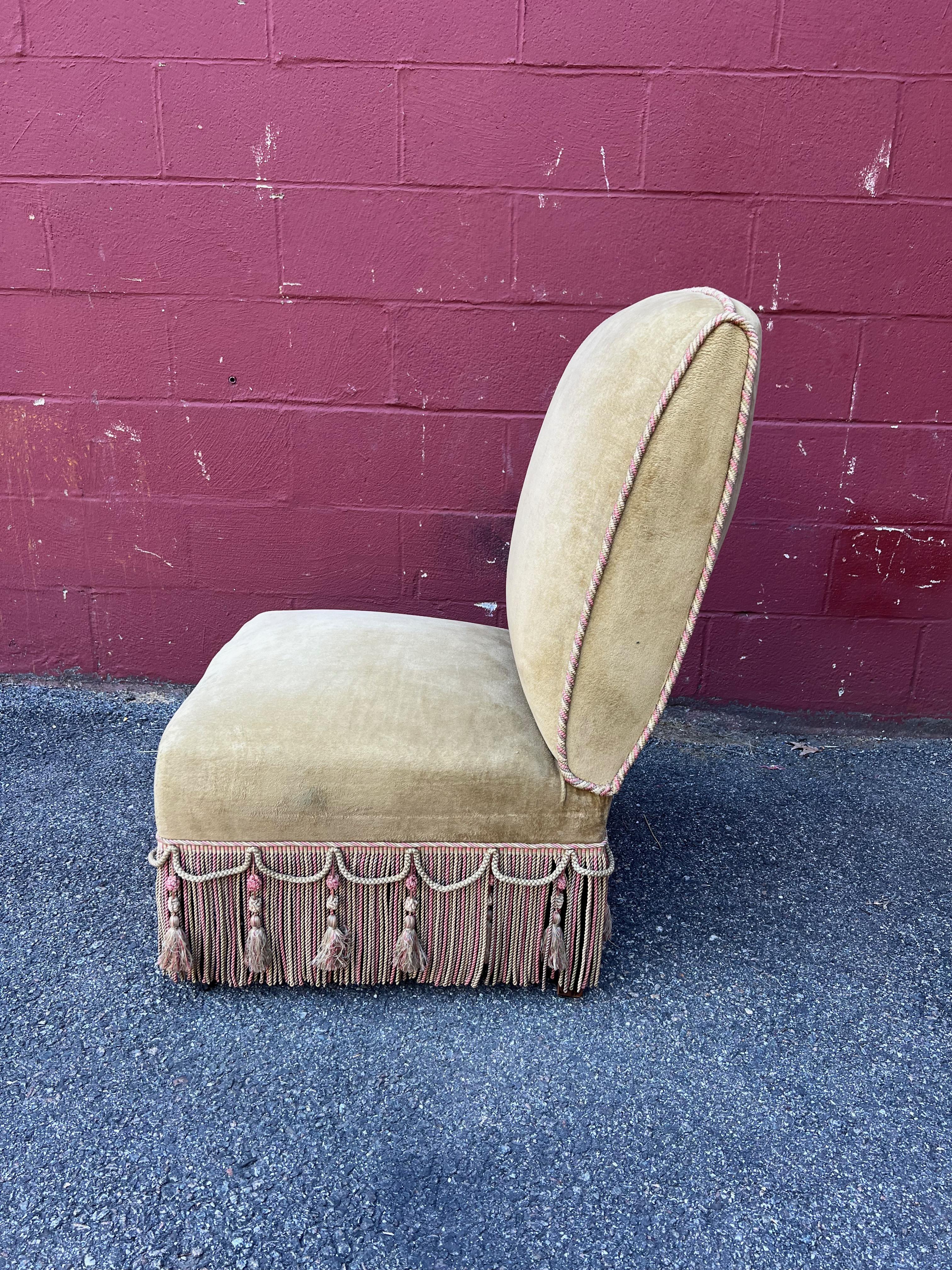 Early 20th Century French Napoleon III Style Slipper Chair For Sale