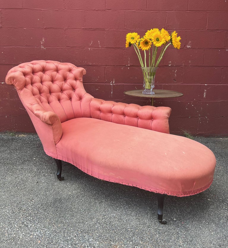 French Napoleon III Tufted Chaise Lounge For Sale at 1stDibs