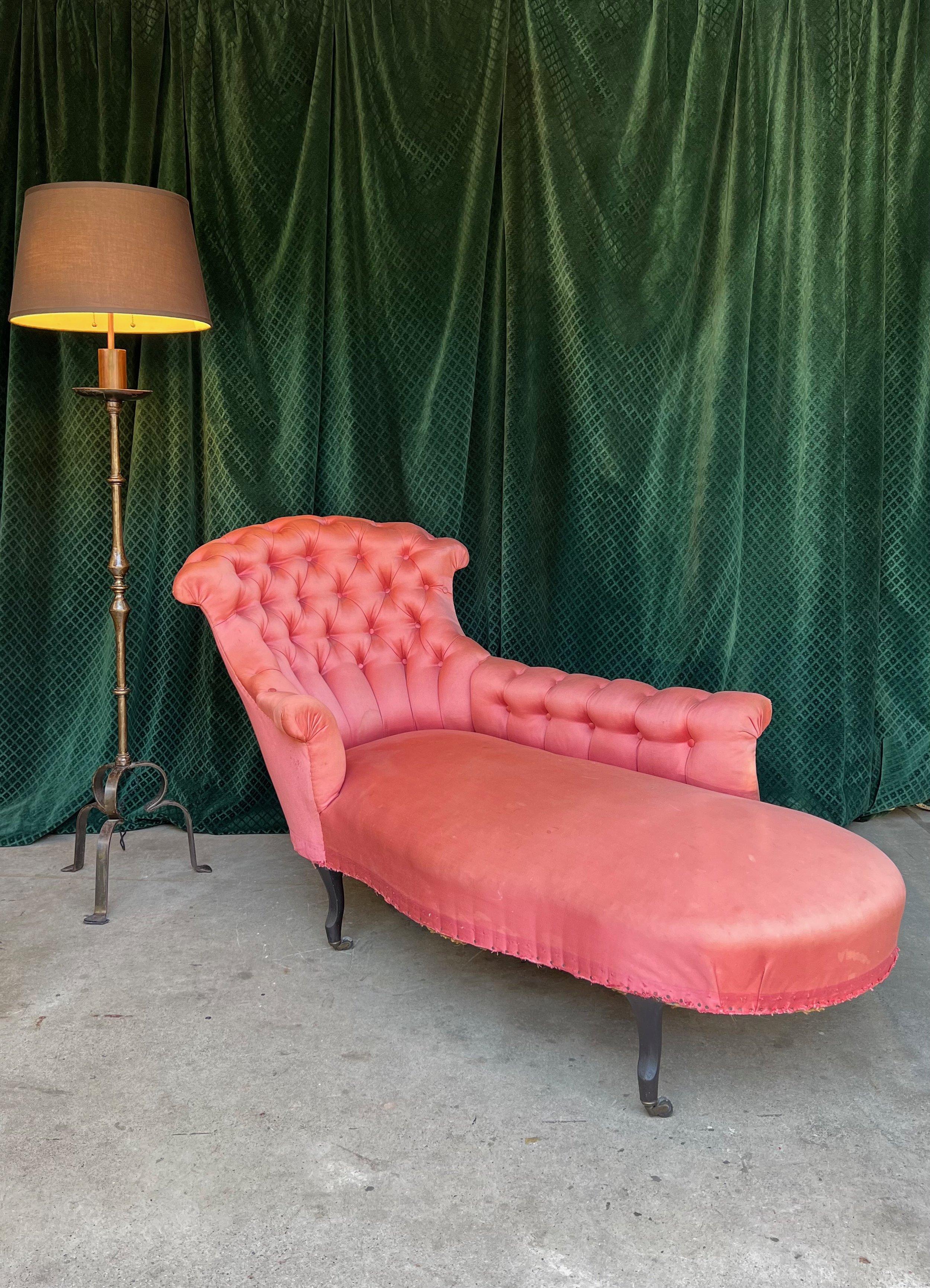  French Napoleon III Tufted Chaise Lounge In Good Condition In Buchanan, NY