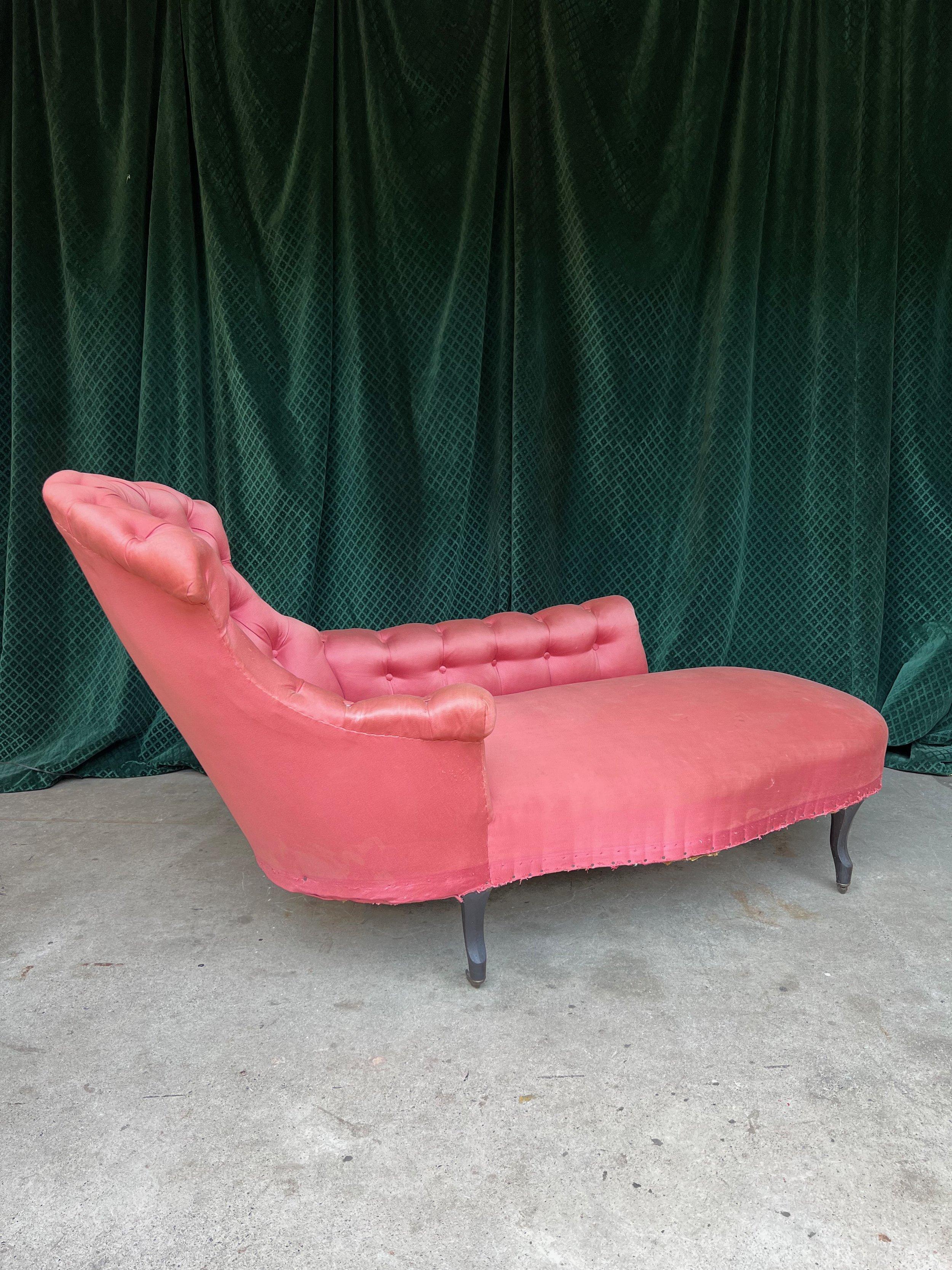 French Napoleon III Tufted Chaise Lounge 1
