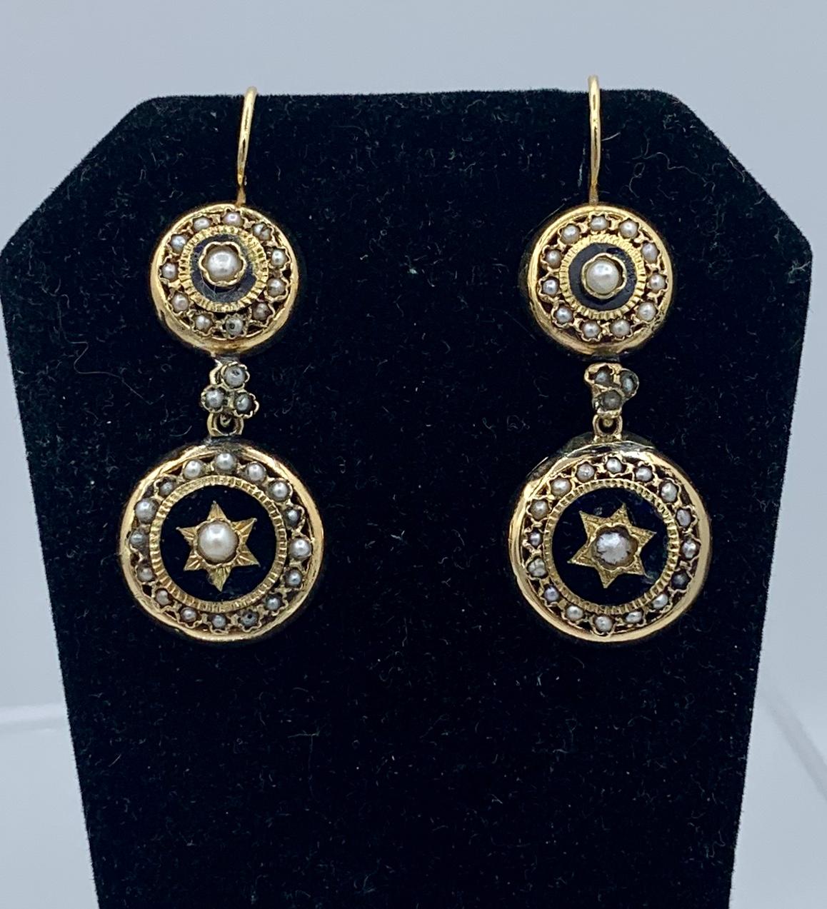 French Napoleon III Victorian Enamel Pearl Dangle Drop Earrings 18 Karat Gold In Good Condition For Sale In New York, NY