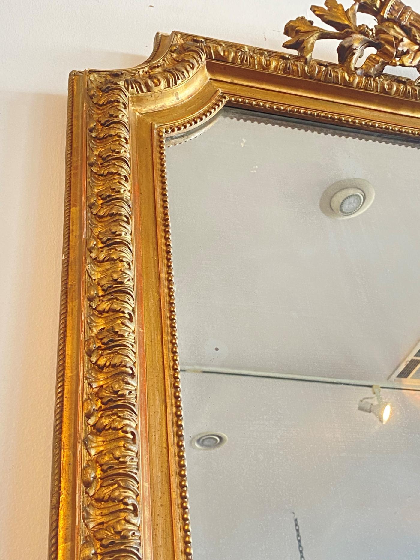 French Napoleon III Wall Mirror In Good Condition For Sale In Los Angeles, CA