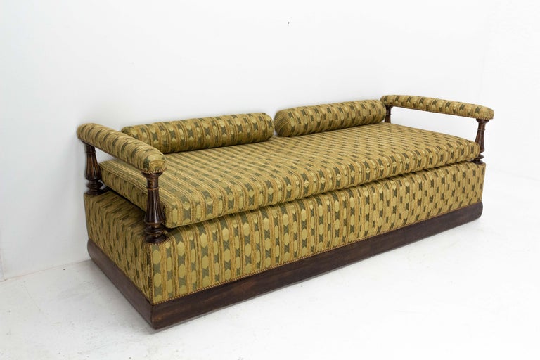 French Napoleon III Walnut Sofa Banquette French Late 19th Century For Sale 2
