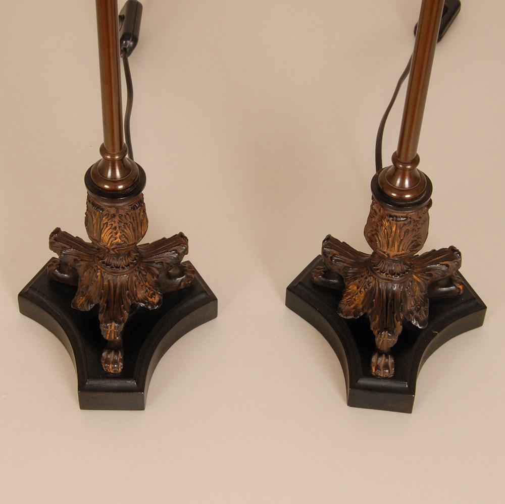 Lampade da tavolo francesi napoleoniche Tartan Base a treppiede Zampe di leone Lampade impero una coppia in vendita 3