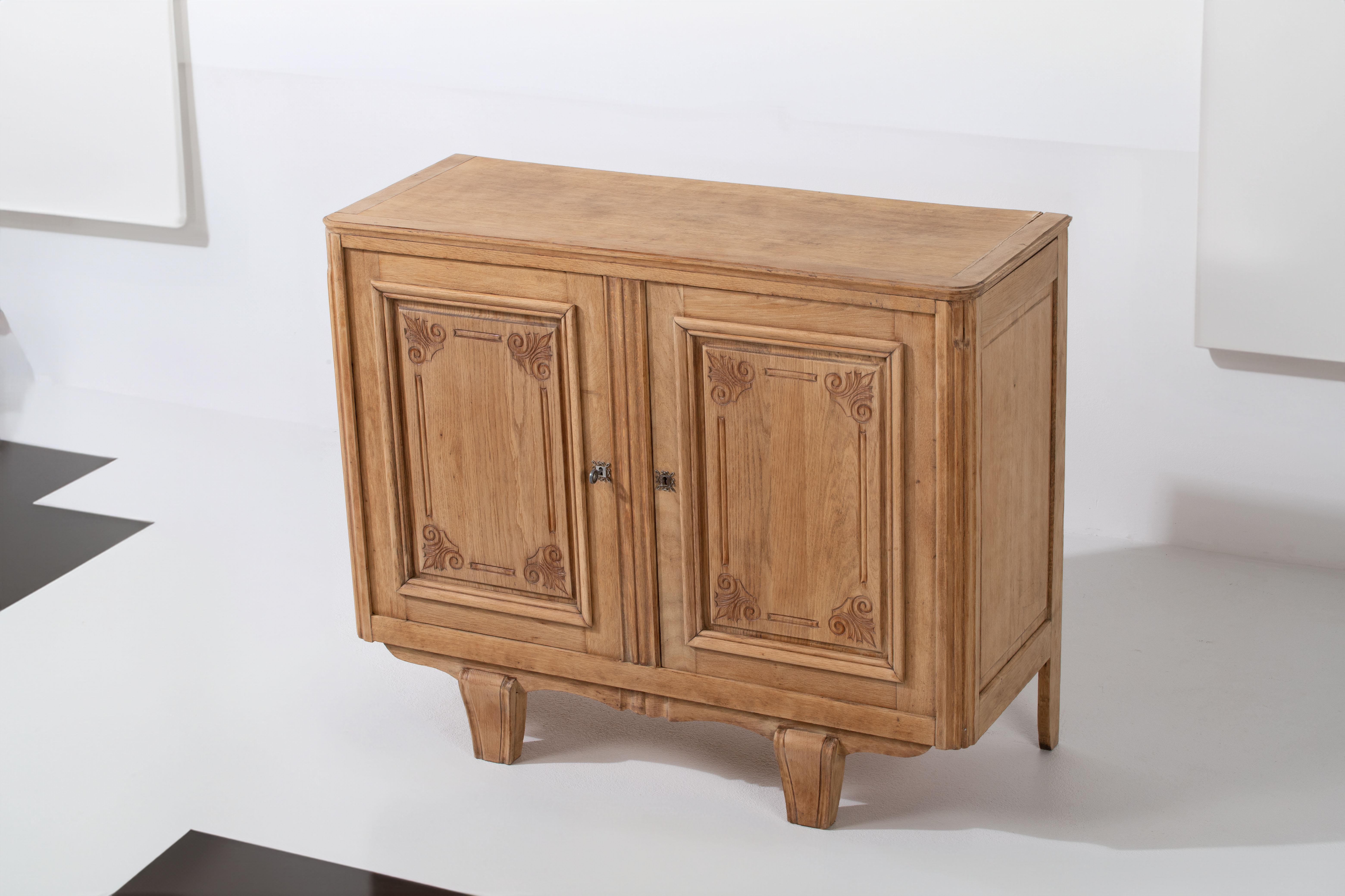French Natural Oak Cabinet, 1940 For Sale 4