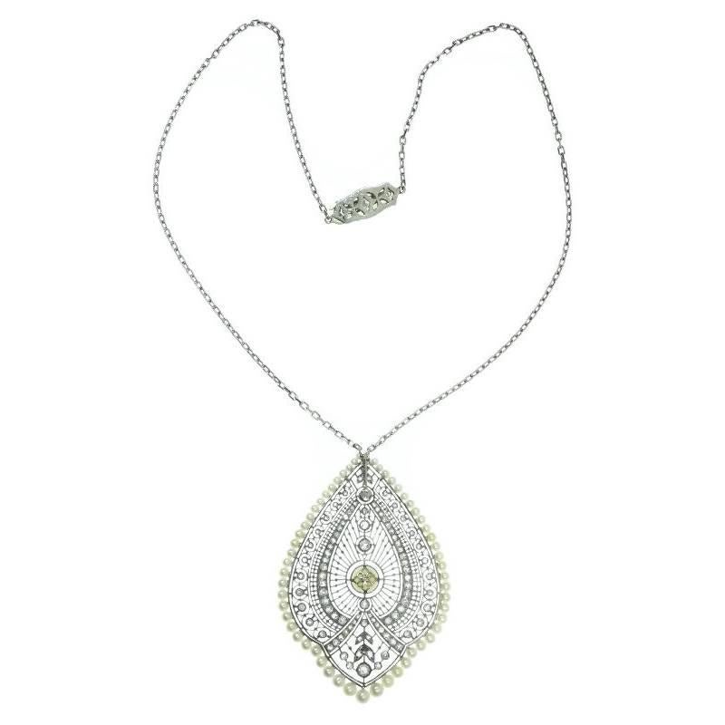 Women's French Natural Pearls & 3.00 Carat Diamond 18 Karat White Gold Pendant Necklace For Sale