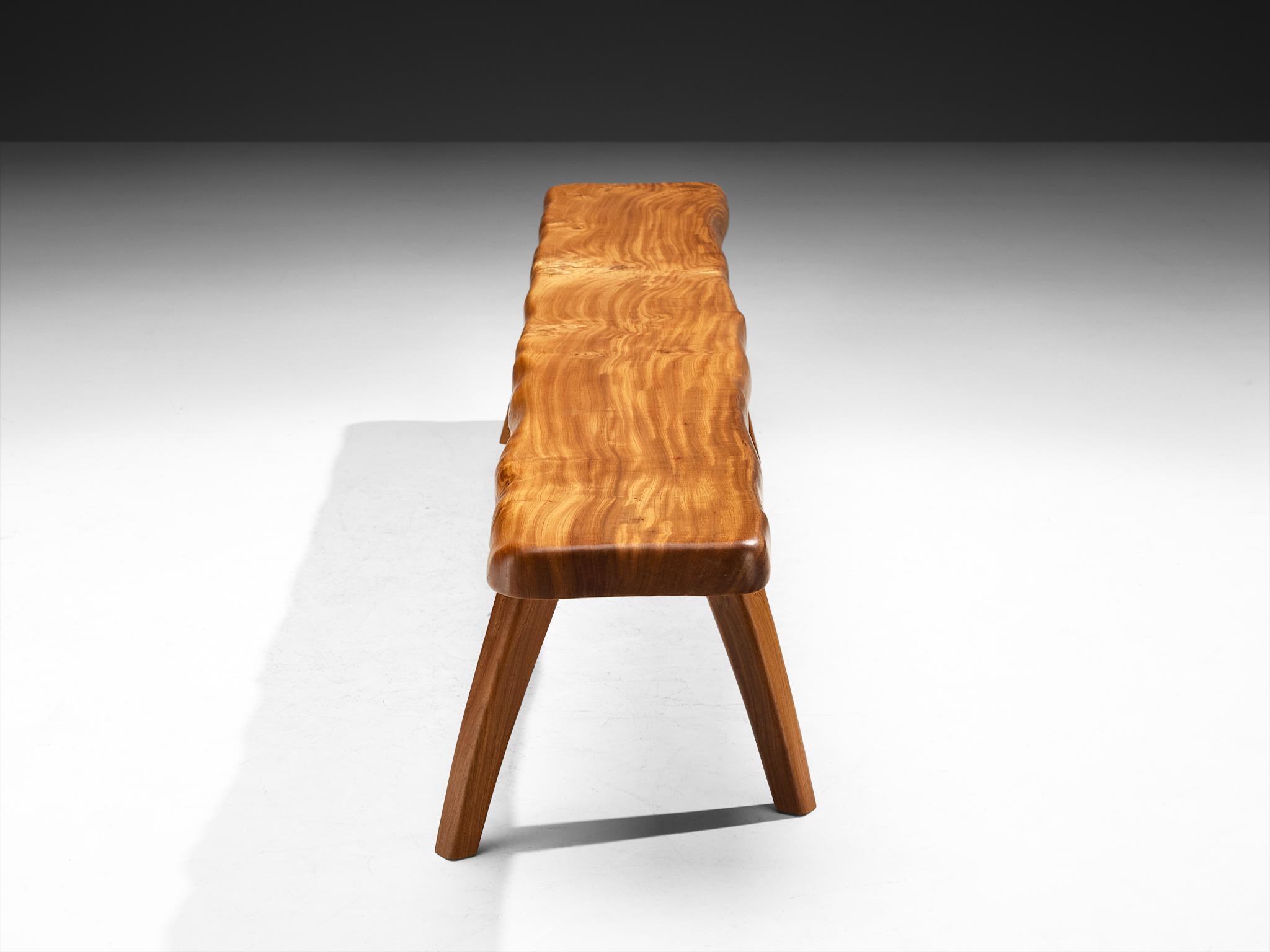 Francese Panche naturalistiche francesi a forma libera in olmo massiccio in vendita