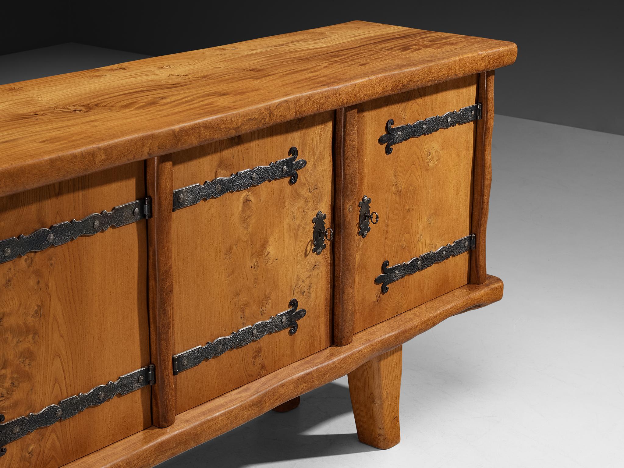 French Naturalistic Sideboard in Solid Elm For Sale 2