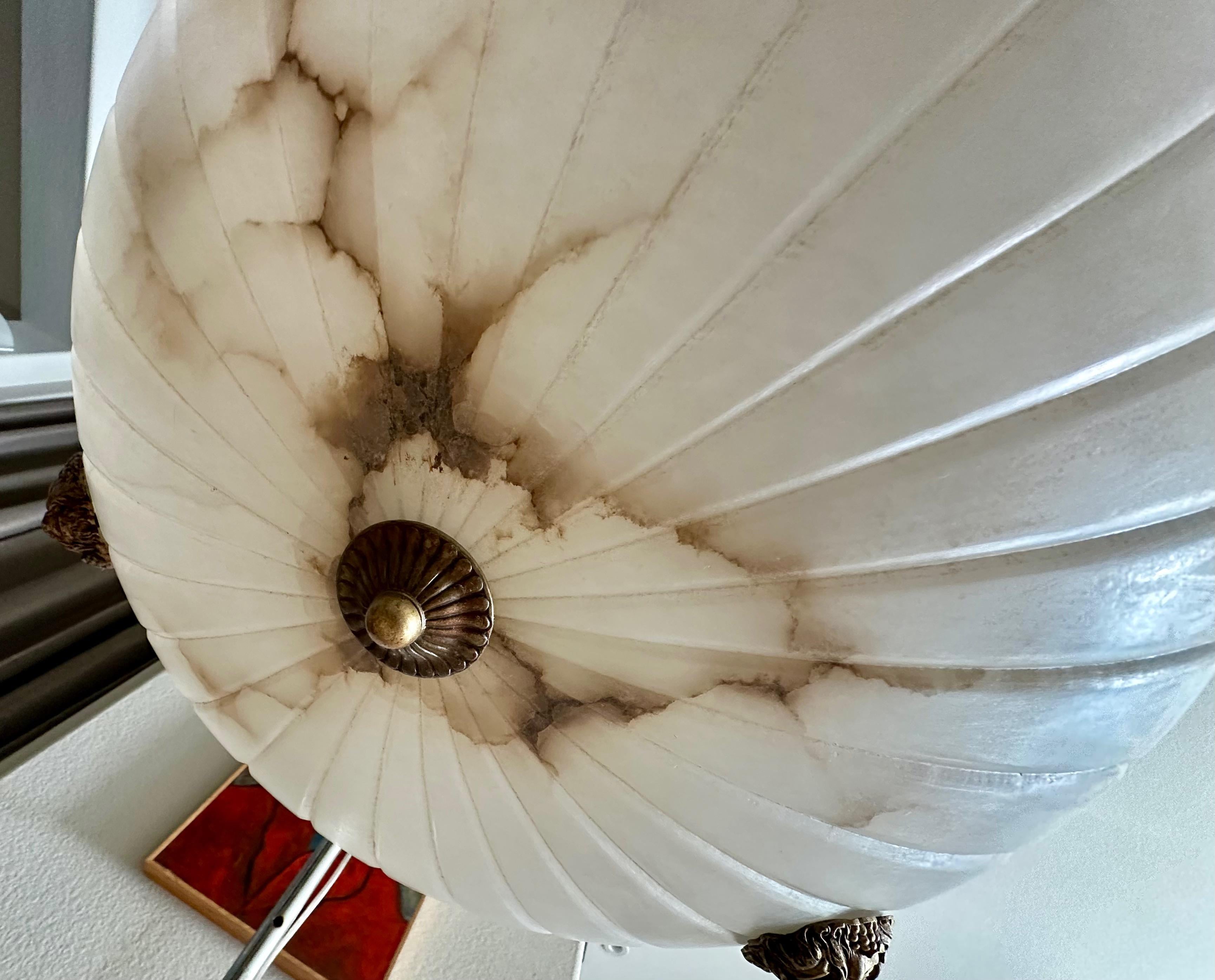 French Neo-Classic Style Alabaster Pendant Chandelier in vendita 10