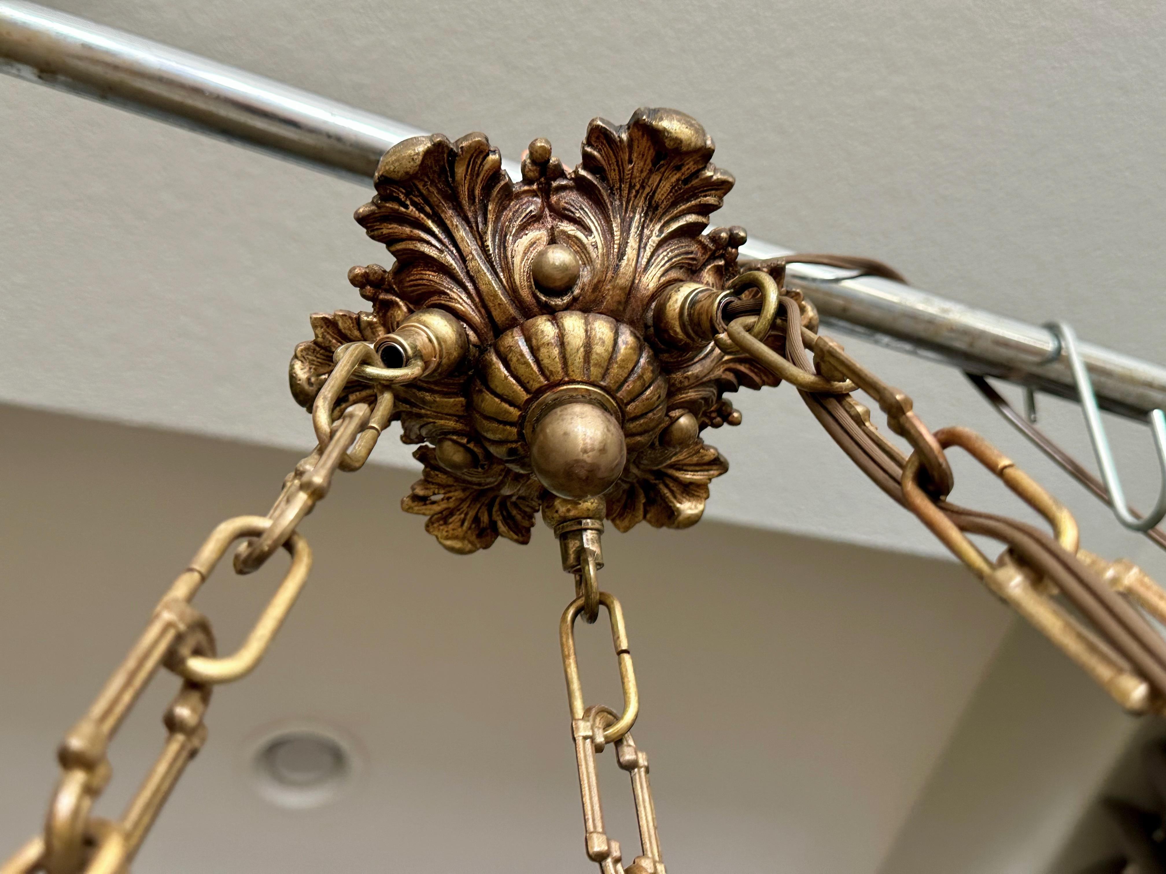 French Neo-Classic Style Alabaster Pendant Chandelier in vendita 11
