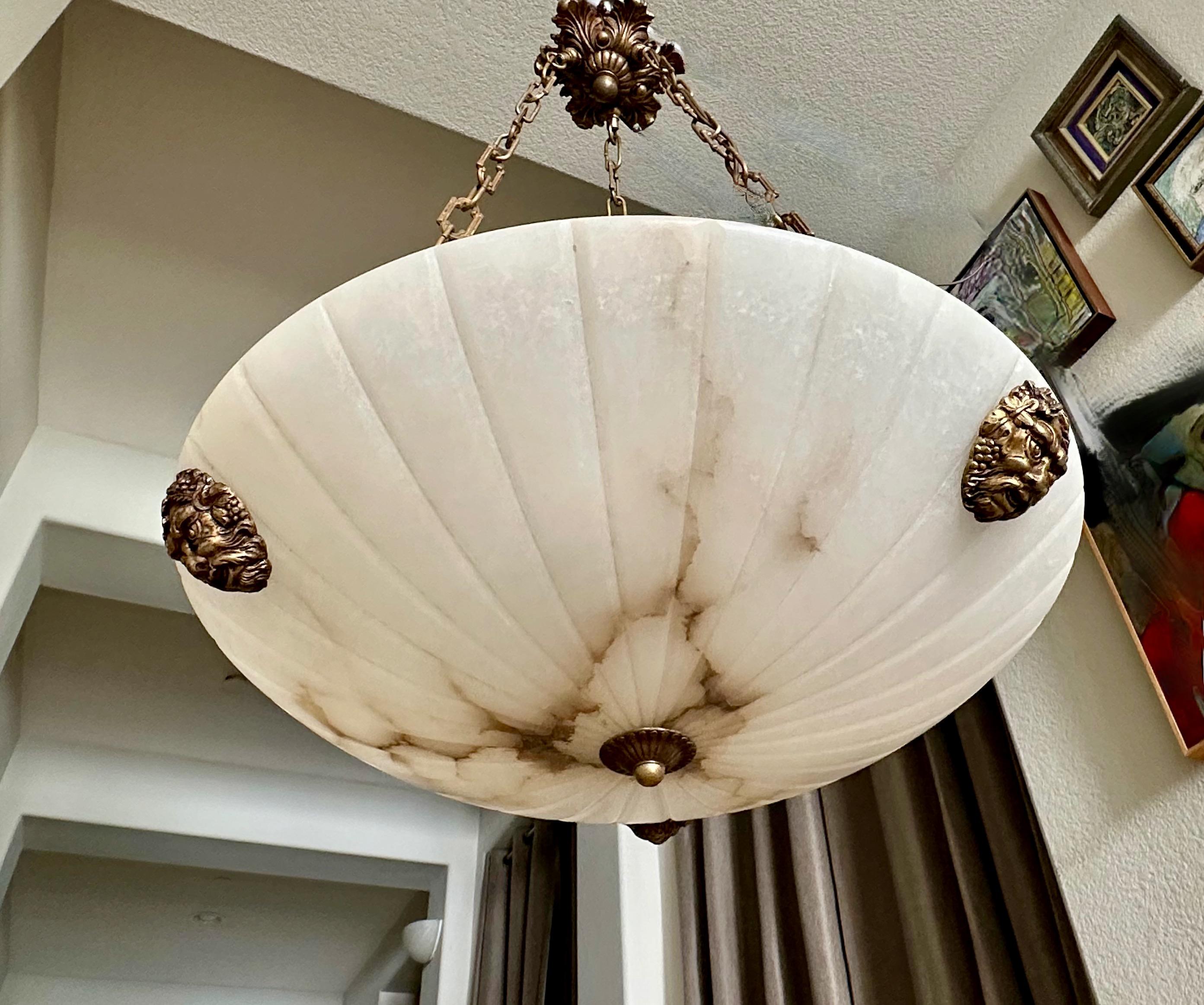 Francese French Neo-Classic Style Alabaster Pendant Chandelier in vendita