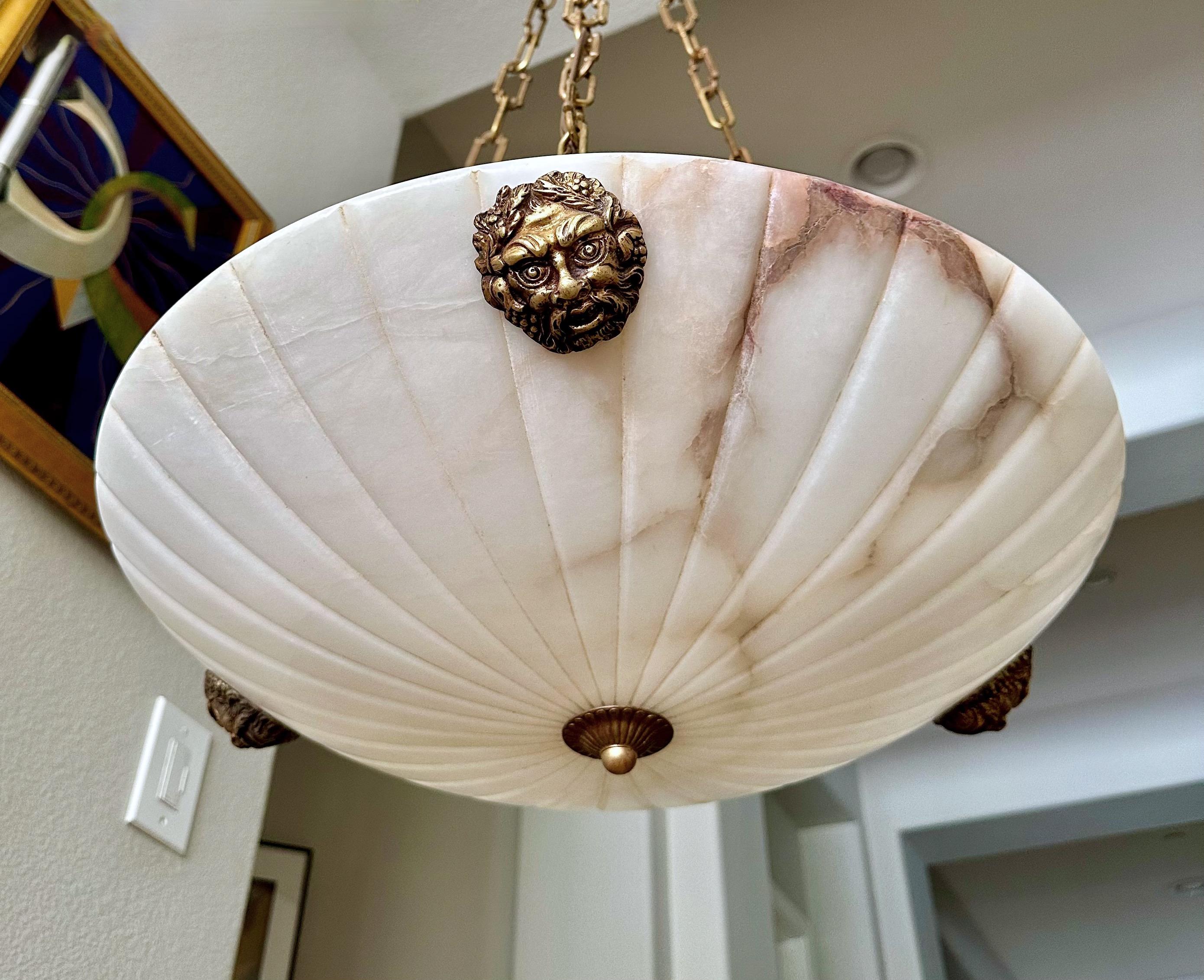 French Neo-Classic Style Alabaster Pendant Chandelier in vendita 2